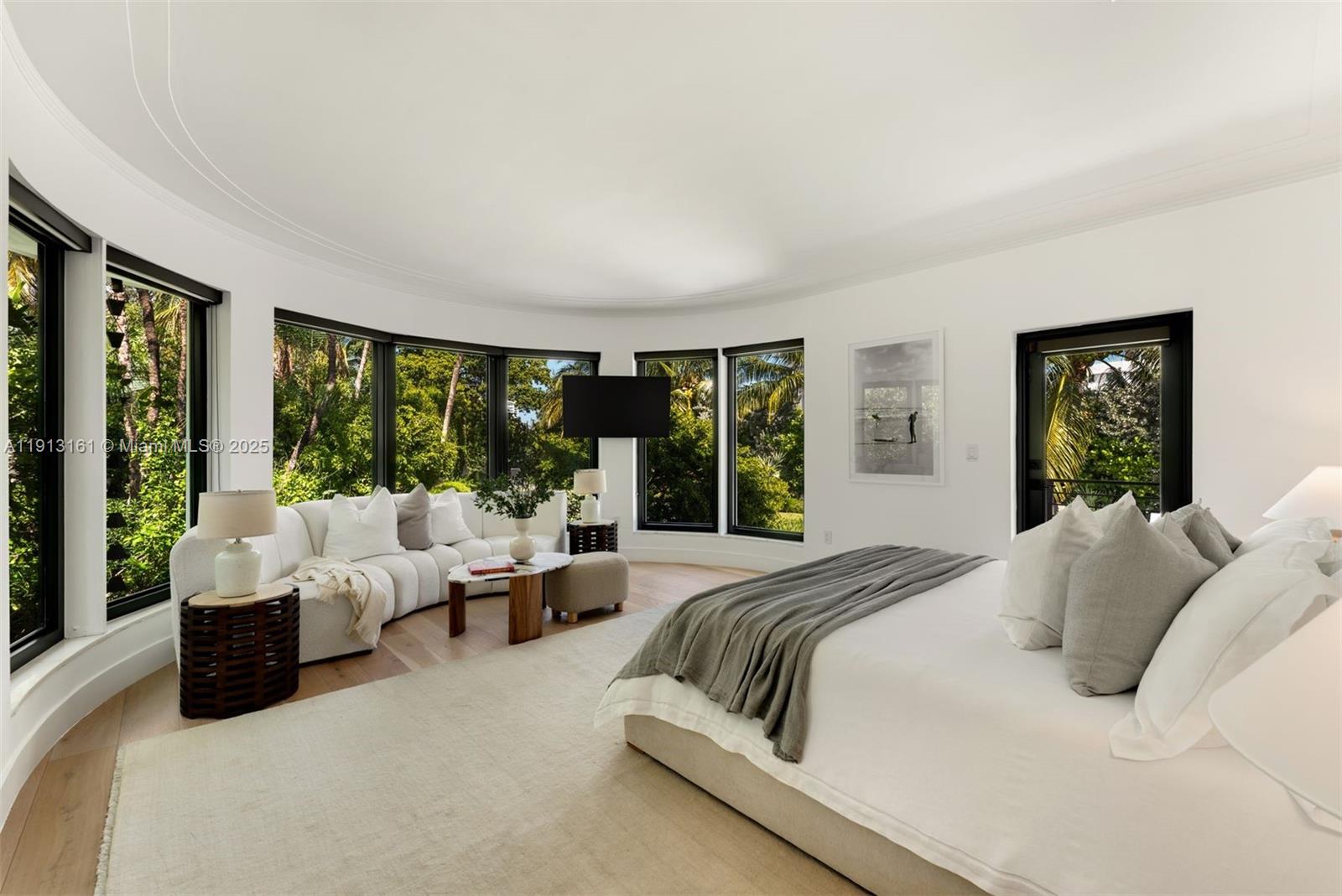 Miami Beach, Florida, 33140, United States, 9 Bedrooms Bedrooms, ,9 BathroomsBathrooms,Residential,For Sale,1993425