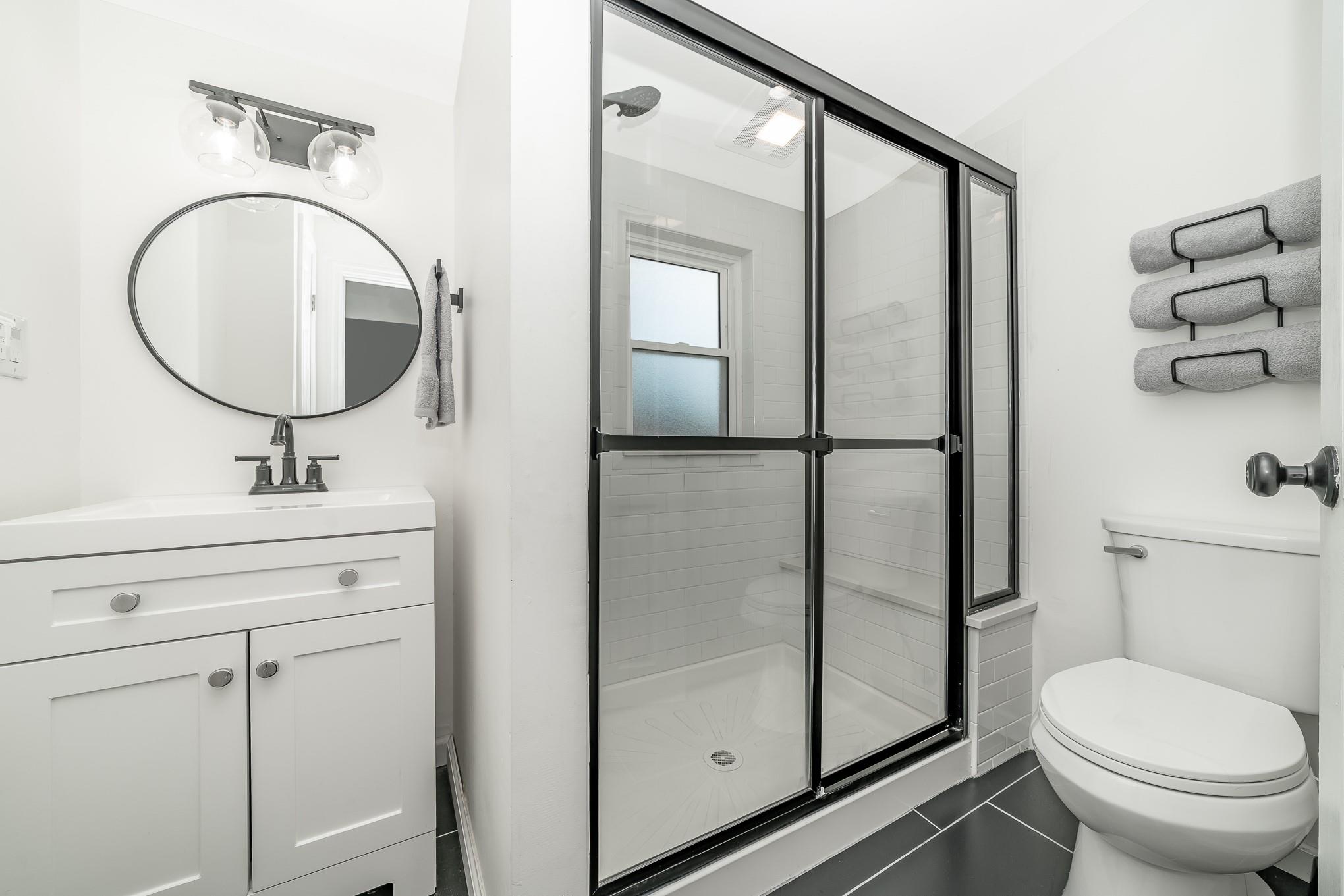 West Babylon, New York, 11704, United States, 3 Bedrooms Bedrooms, ,2 BathroomsBathrooms,Residential,For Sale,1887833