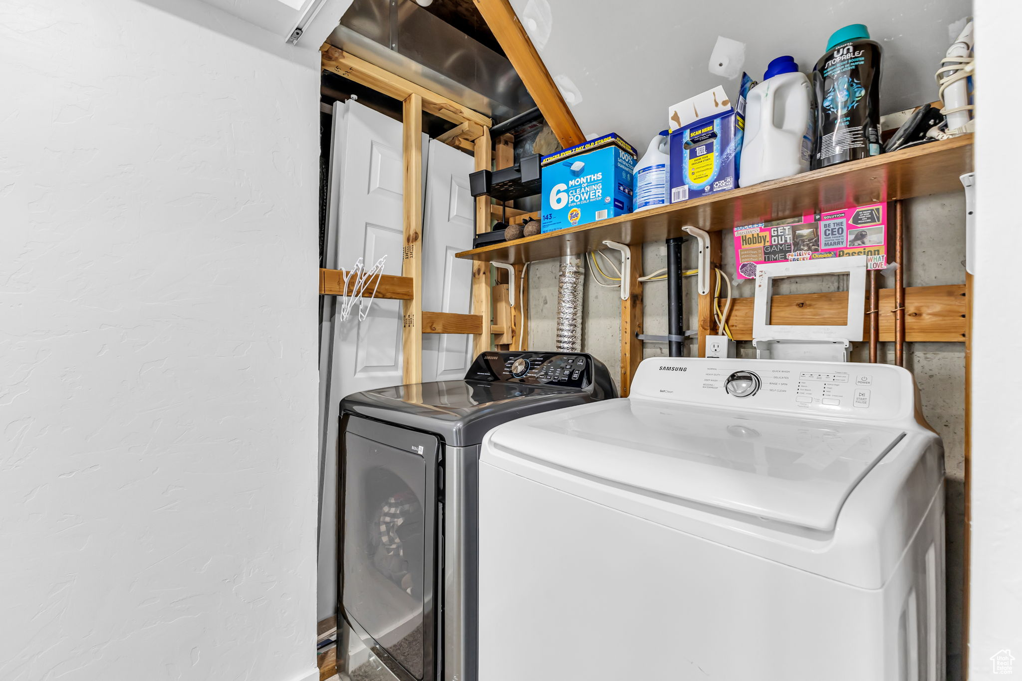Salt Lake City, Utah, 84118, United States, 4 Bedrooms Bedrooms, ,2 BathroomsBathrooms,Residential,For Sale,1818748