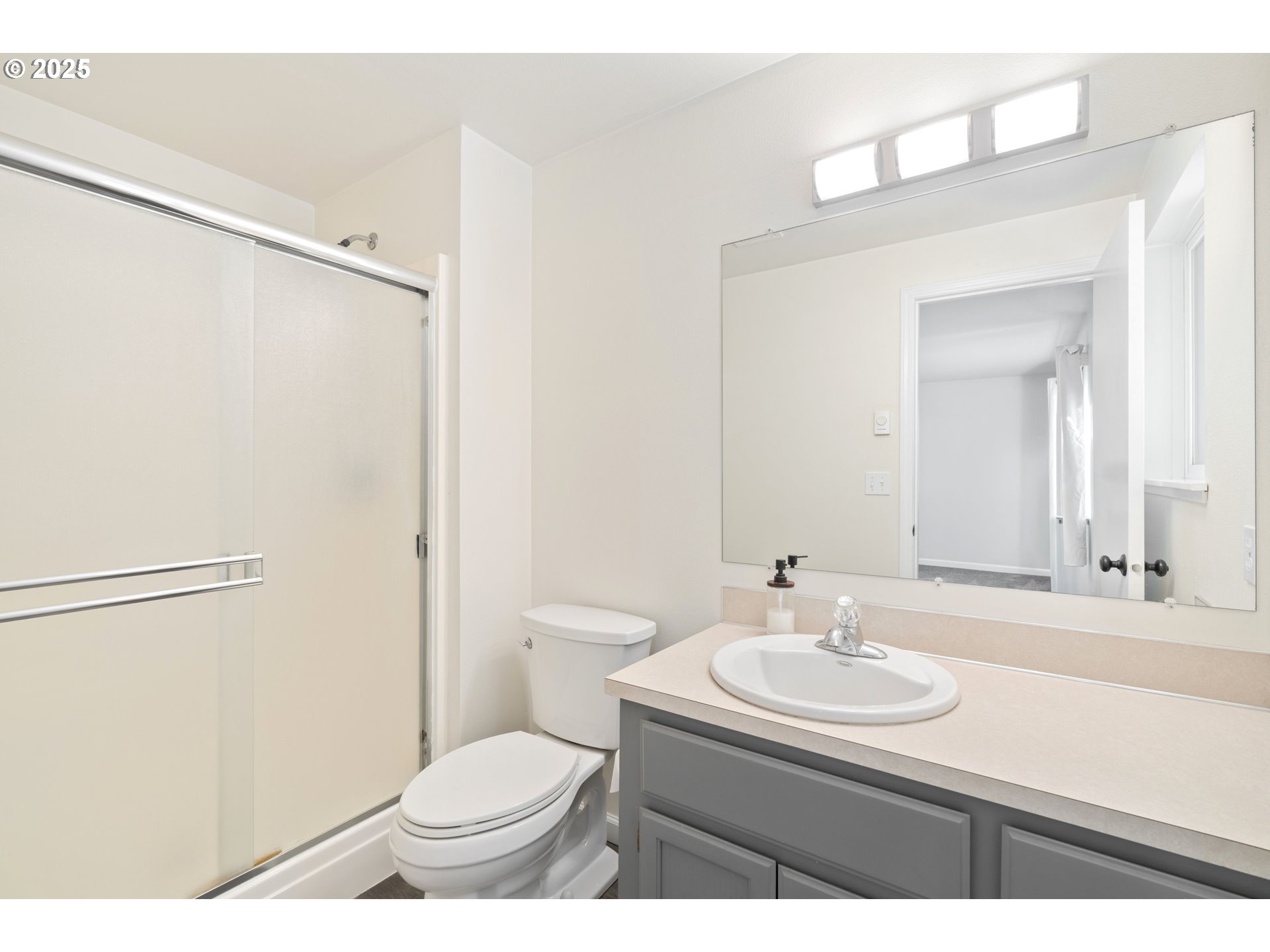 La Pine, Oregon, 97739, United States, 3 Bedrooms Bedrooms, ,2 BathroomsBathrooms,Residential,For Sale,1990962