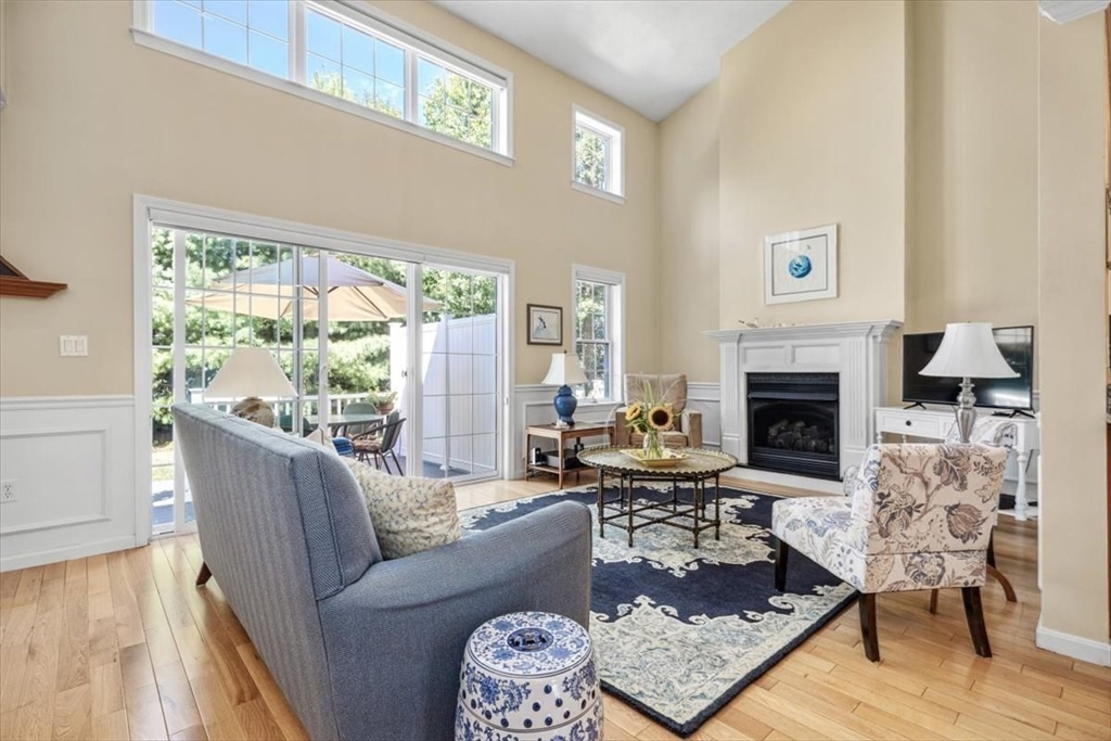 Marshfield, Massachusetts, 02050, United States, 2 Bedrooms Bedrooms, ,3 BathroomsBathrooms,Residential,For Sale,1938601