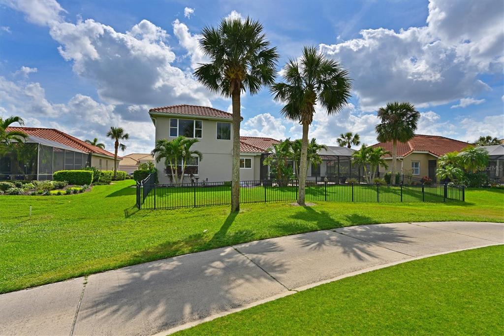 Bradenton, Florida, 34212, United States, 4 Bedrooms Bedrooms, ,3 BathroomsBathrooms,Residential,For Sale,1848553