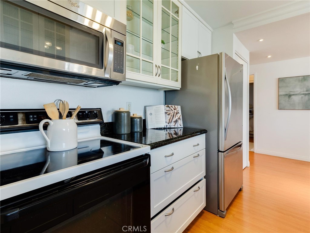 Long Beach, California, 90802, United States, 2 Bedrooms Bedrooms, ,Residential,For Sale,1905979