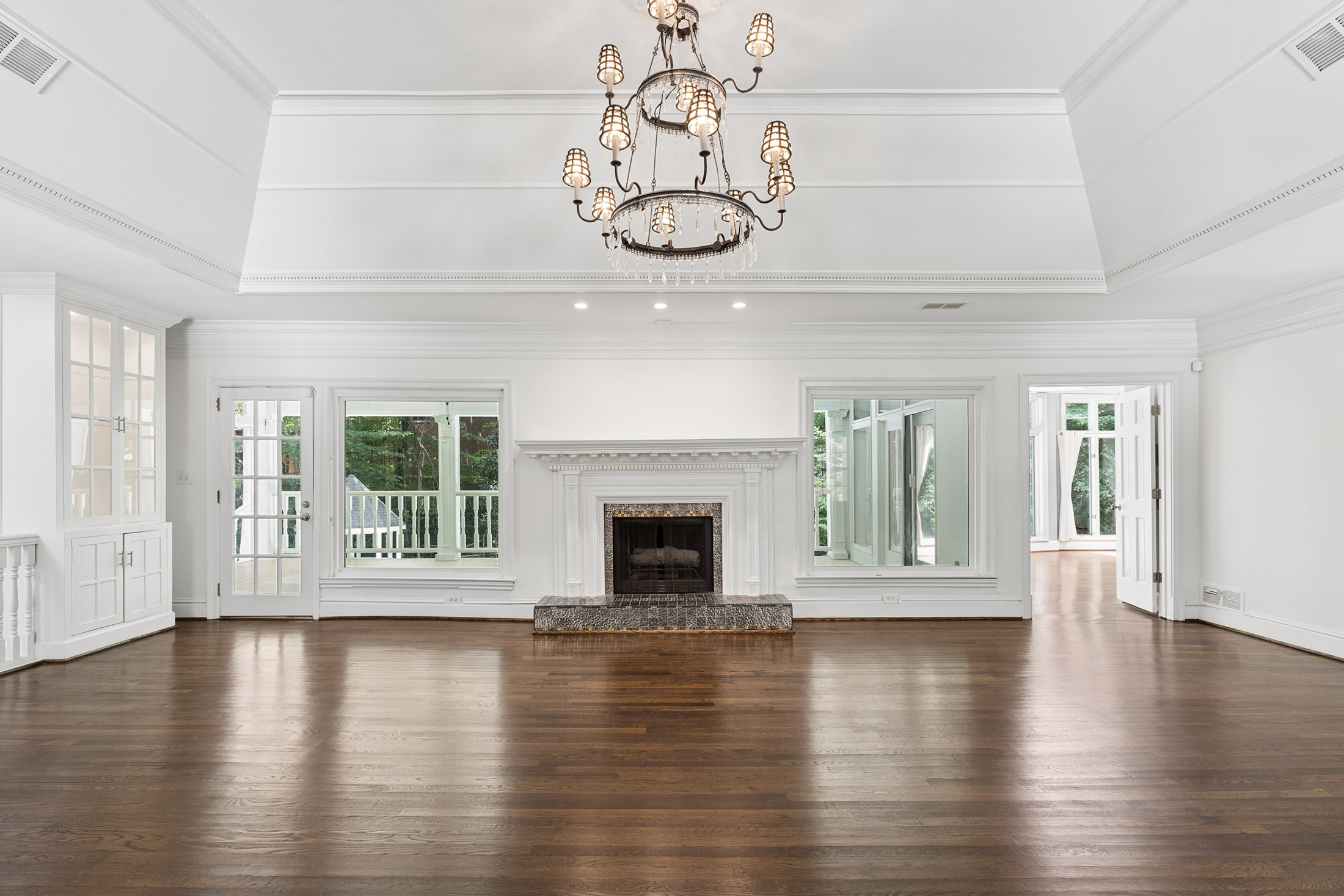  Beautiful Sandy Springs Home Offers Exceptional Space and Flexible Living - 物件實景
