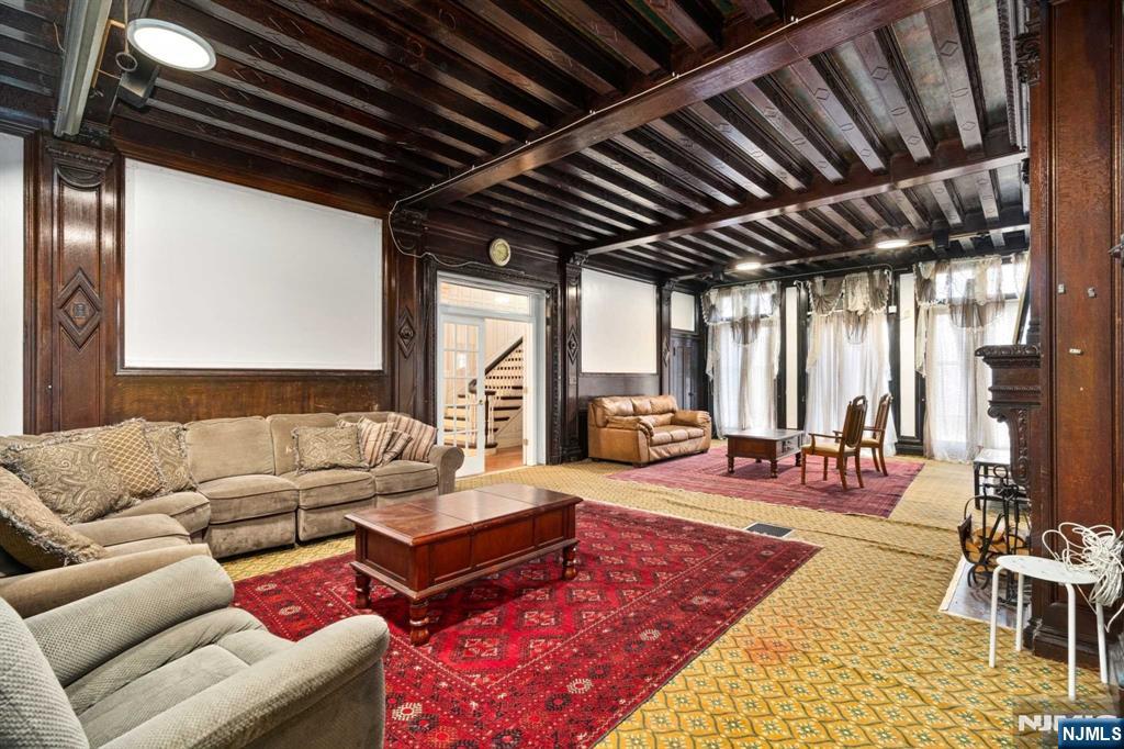 Newark, New Jersey, 07104, United States, 15 Bedrooms Bedrooms, ,8 BathroomsBathrooms,Residential,For Sale,1996233