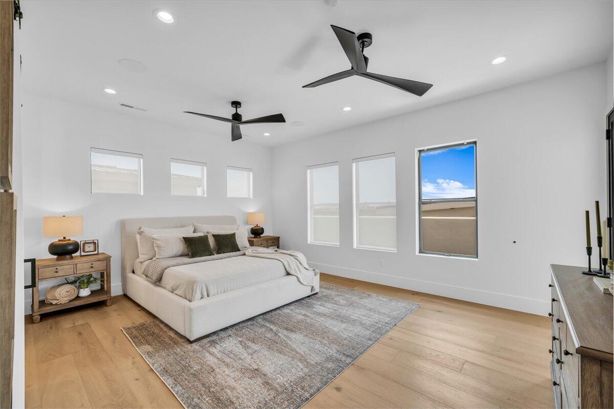 Santa Clara, Utah, 84765, United States, 3 Bedrooms Bedrooms, ,4 BathroomsBathrooms,Residential,For Sale,1904284