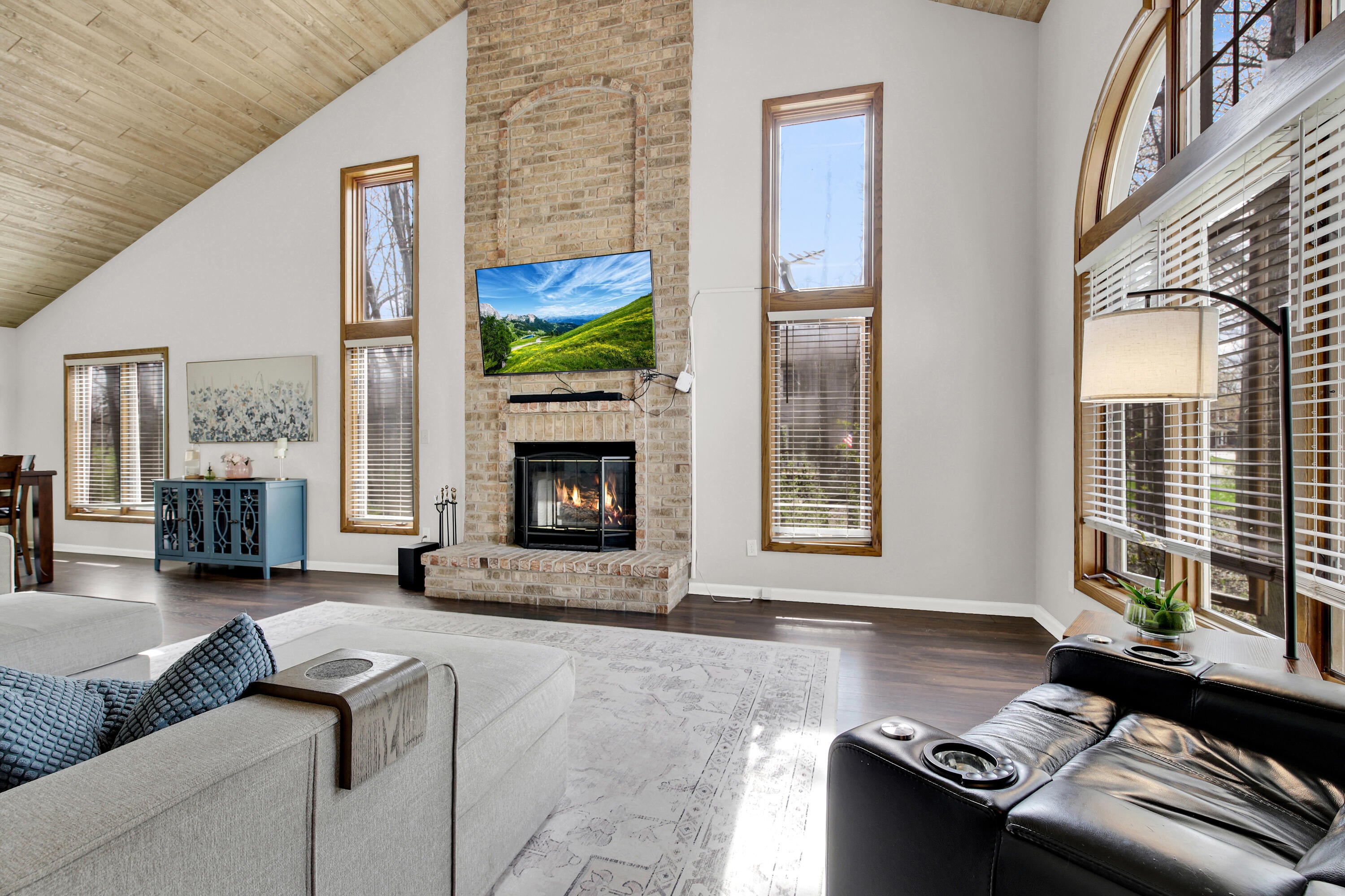 Muskego, Wisconsin, 53150, United States, 3 Bedrooms Bedrooms, ,3 BathroomsBathrooms,Residential,For Sale,2048106