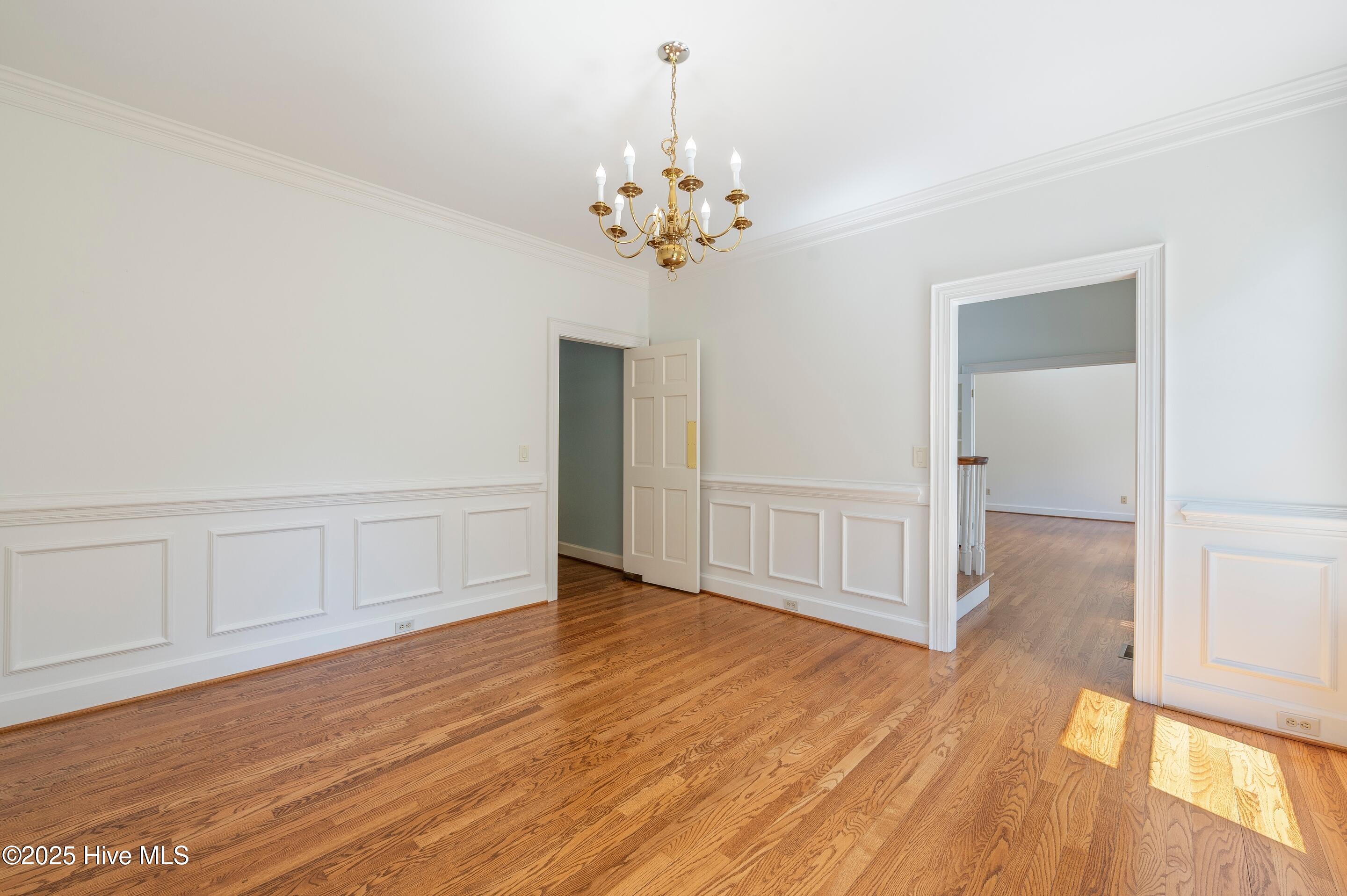 Wilmington, North Carolina, 28409, United States, 3 Bedrooms Bedrooms, ,4 BathroomsBathrooms,Residential,For Sale,1942177