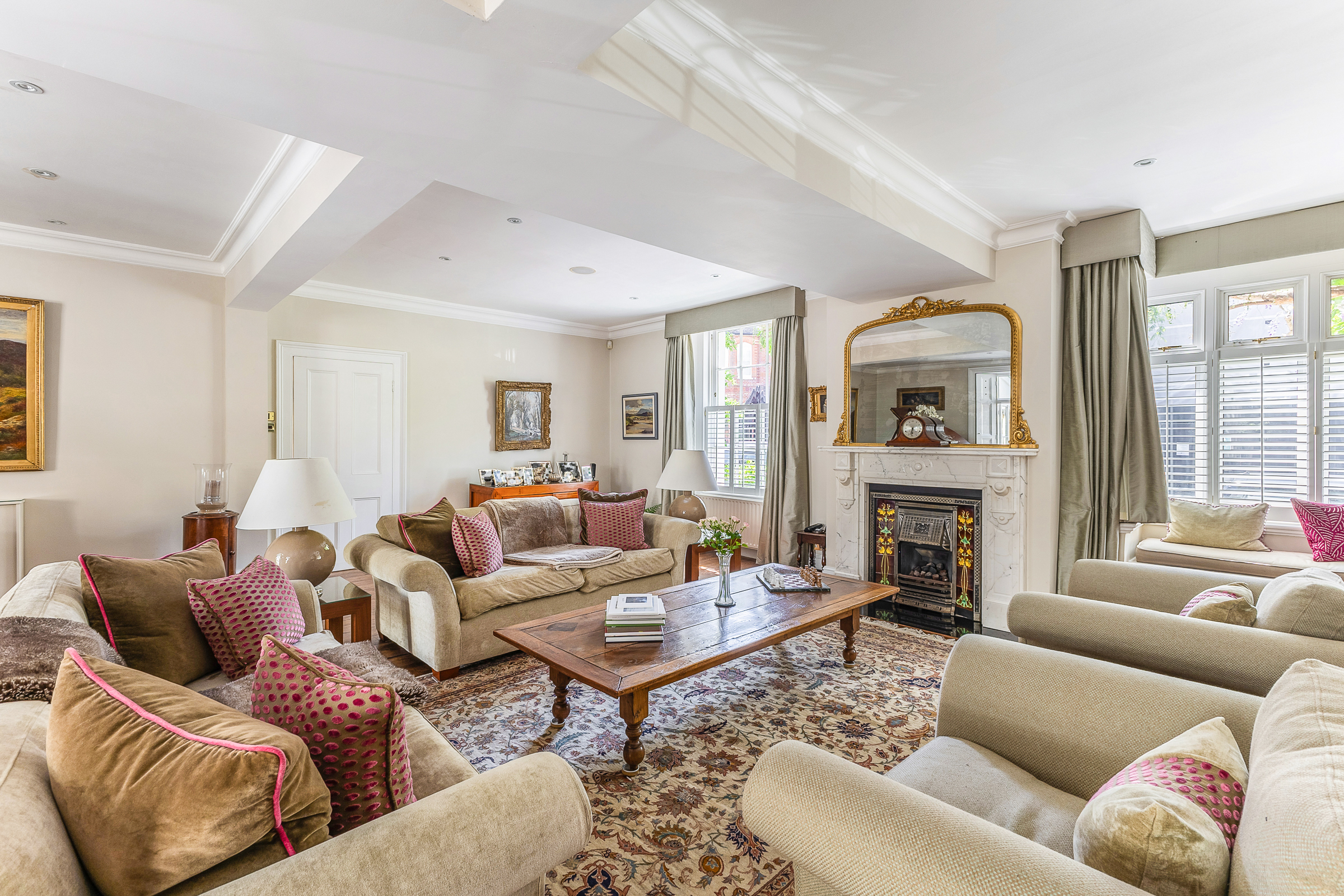  A Detached Victorian Family House with a Swimming Pool in Wimbledon Village - 物件實景