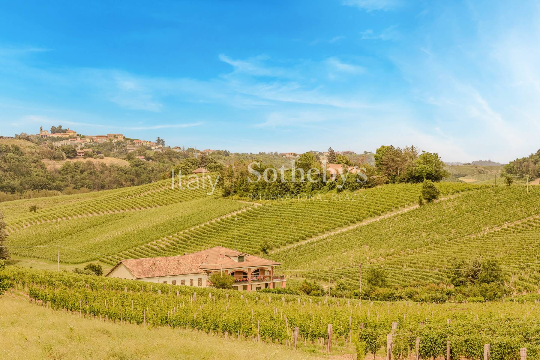 Elegant Villa amongst Nizza Monferrato