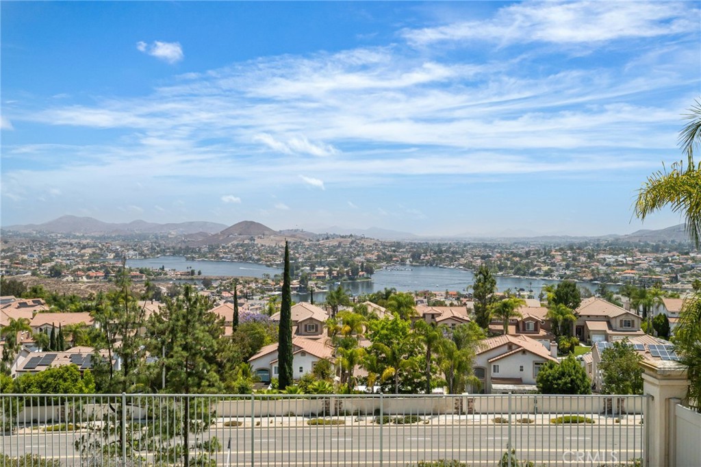 Lake Elsinore, California, 92532, United States, 4 Bedrooms Bedrooms, ,3 BathroomsBathrooms,Residential,For Sale,2048913