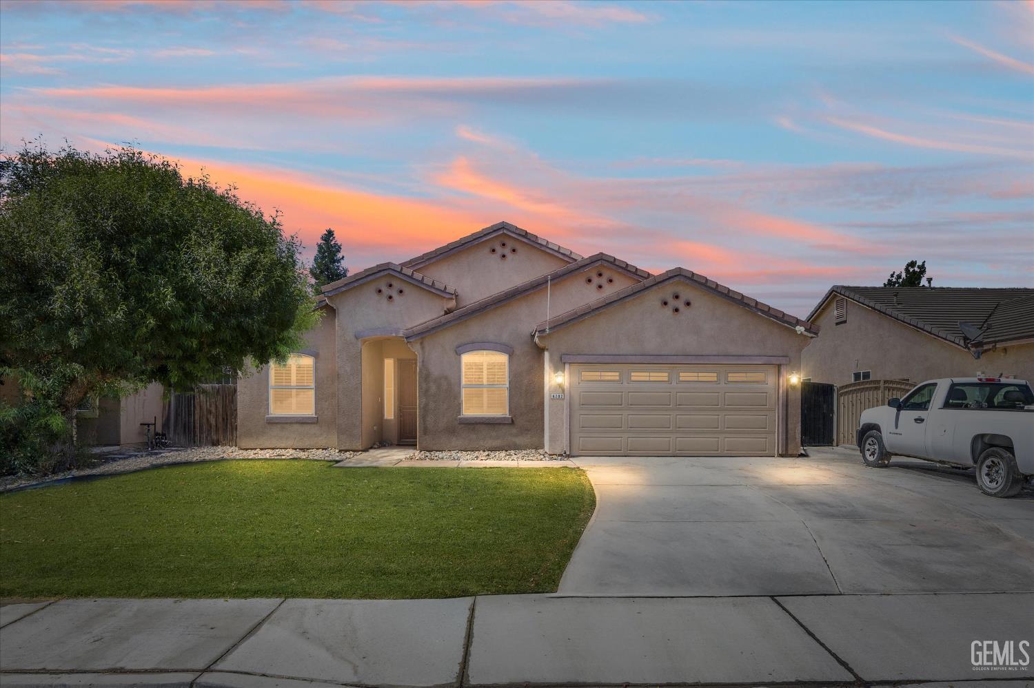 Bakersfield, California, 93313, United States, 5 Bedrooms Bedrooms, ,4 BathroomsBathrooms,Residential,For Sale,1984687