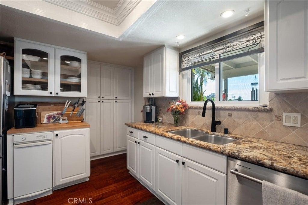 Fallbrook, California, 92028, United States, 3 Bedrooms Bedrooms, ,2 BathroomsBathrooms,Residential,For Sale,1988151