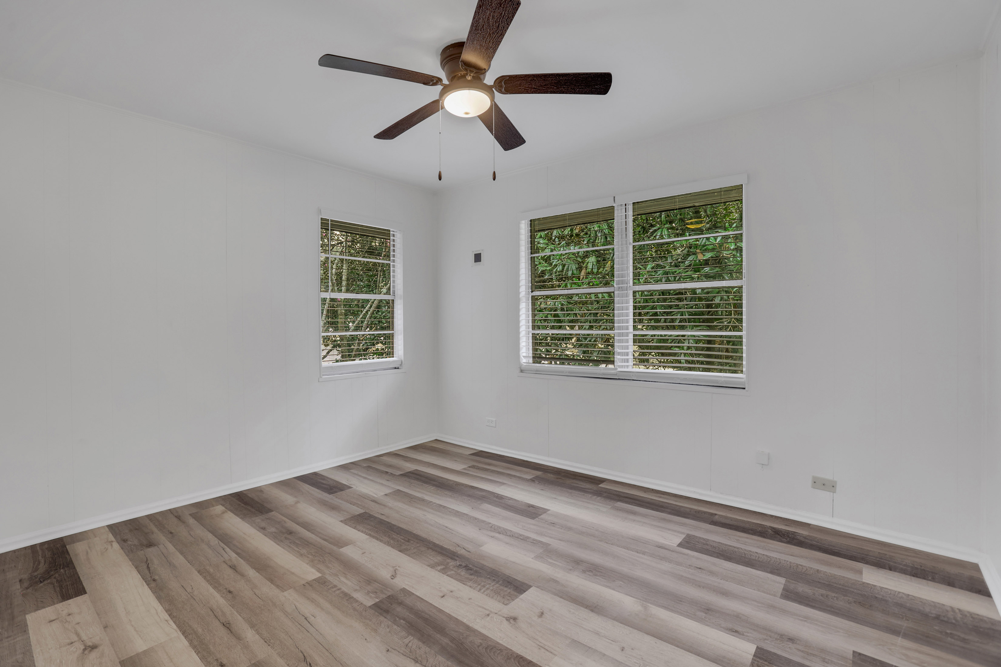 Renovated, End-Unit Townhome with Private Patio - 物件實景