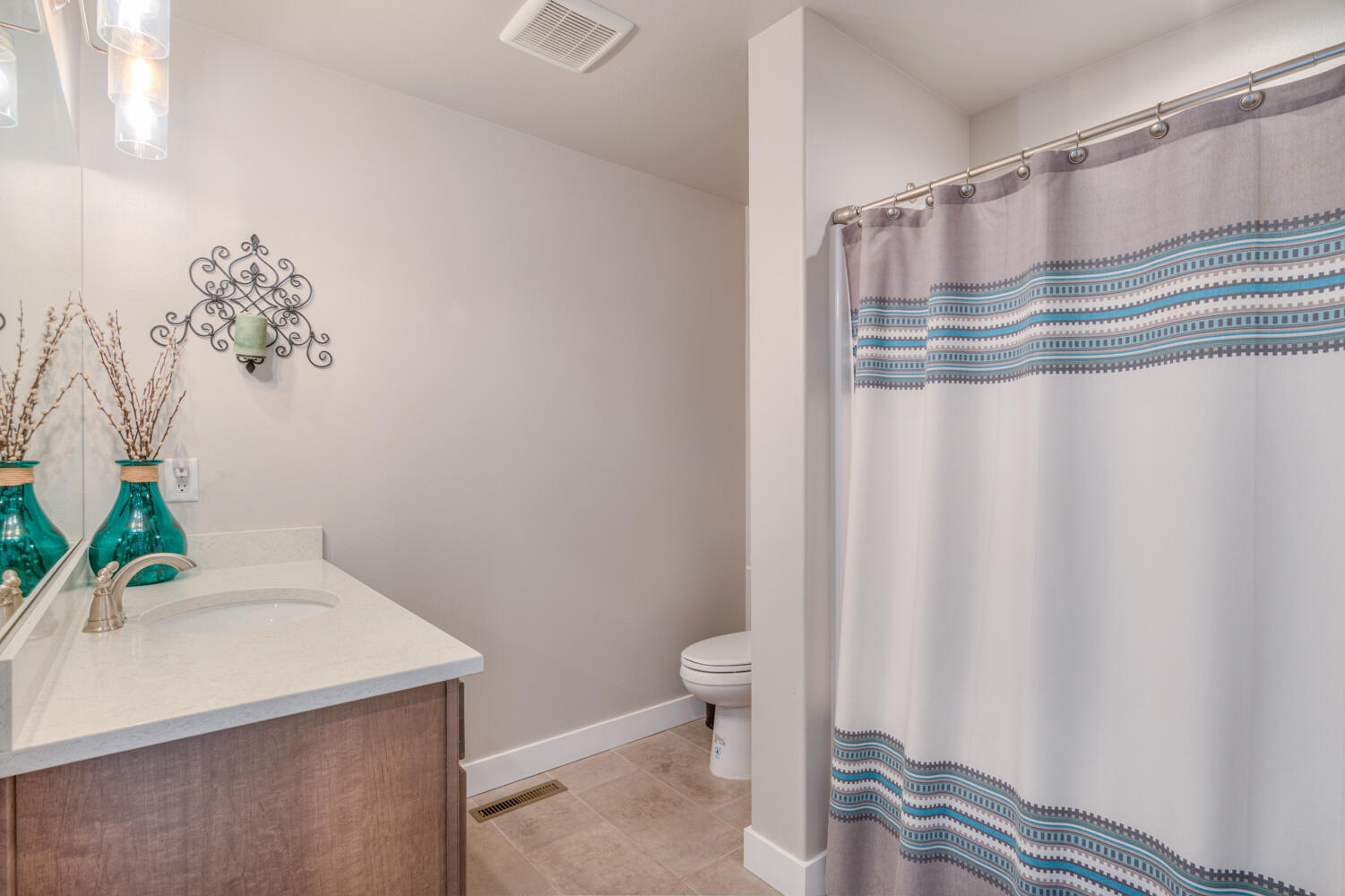 La Pine, Oregon, 97739, United States, 3 Bedrooms Bedrooms, ,3 BathroomsBathrooms,Residential,For Sale,2016601