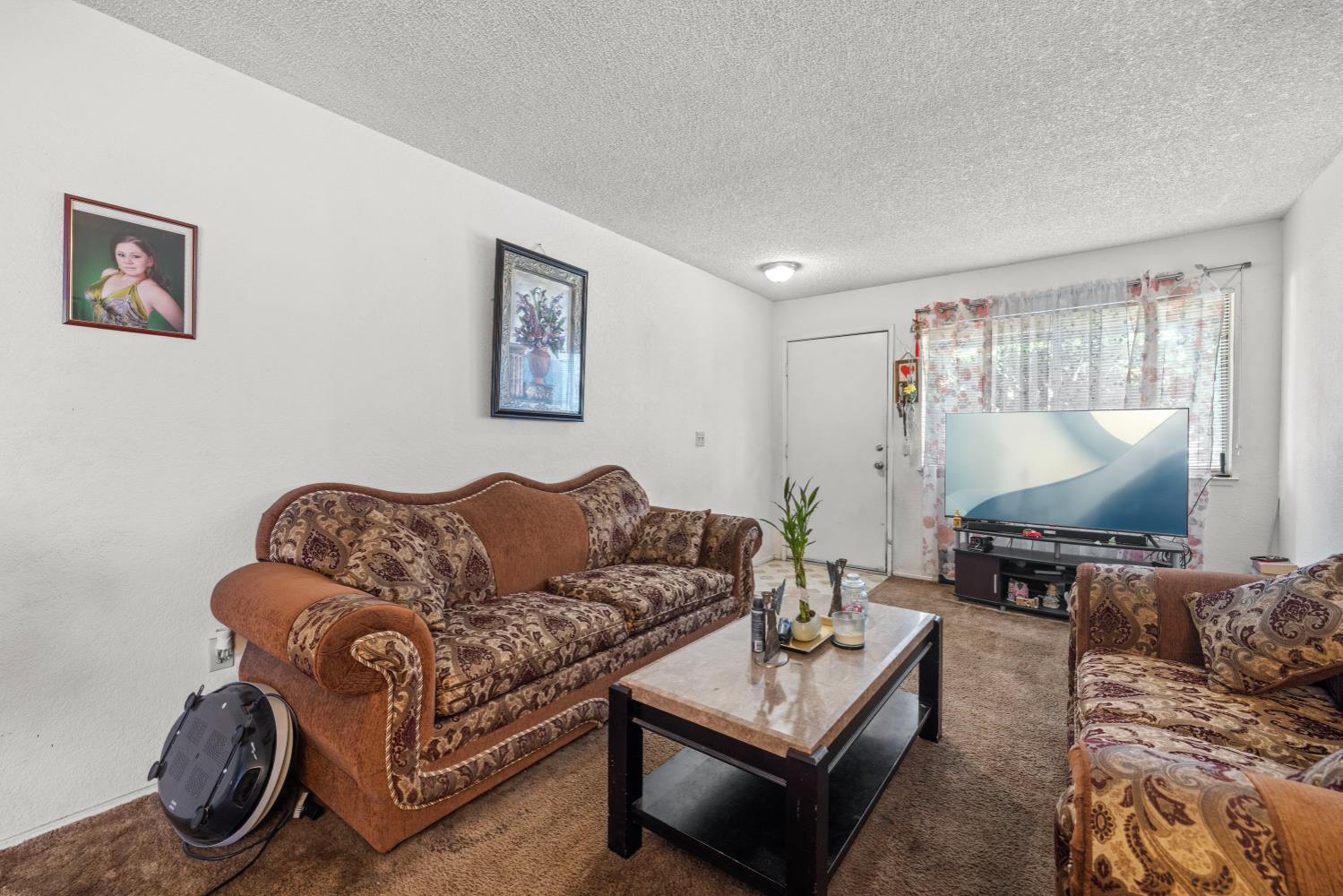 North Highlands, California, 95660, United States, ,Residential,For Sale,1941580