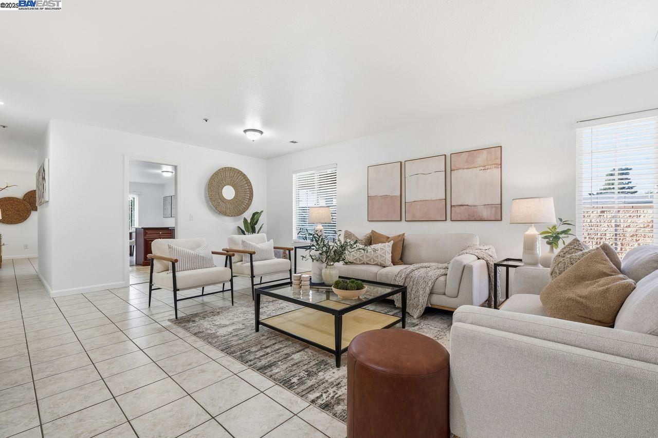 Union City, California, 94587, United States, 3 Bedrooms Bedrooms, ,2 BathroomsBathrooms,Residential,For Sale,2002943