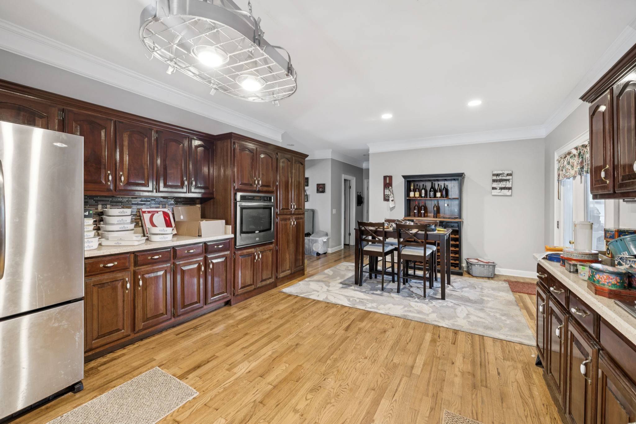 Lawrenceburg, Tennessee, 38464, United States, 5 Bedrooms Bedrooms, ,4 BathroomsBathrooms,Residential,For Sale,1918040