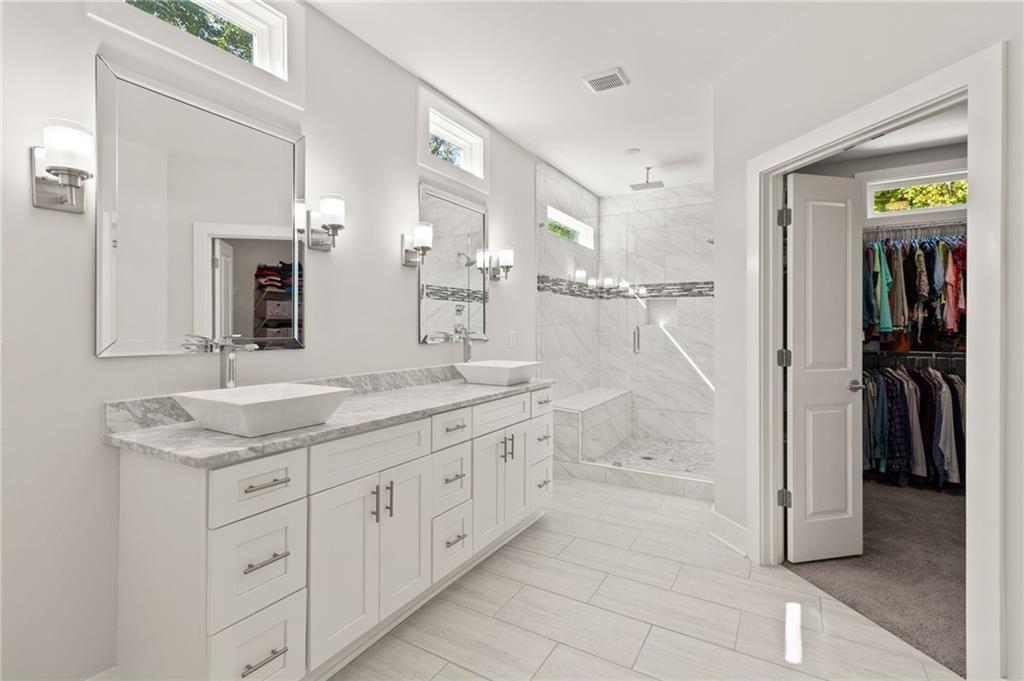 Norcross, Georgia, 30071, United States, 5 Bedrooms Bedrooms, ,4 BathroomsBathrooms,Residential,For Sale,1879368