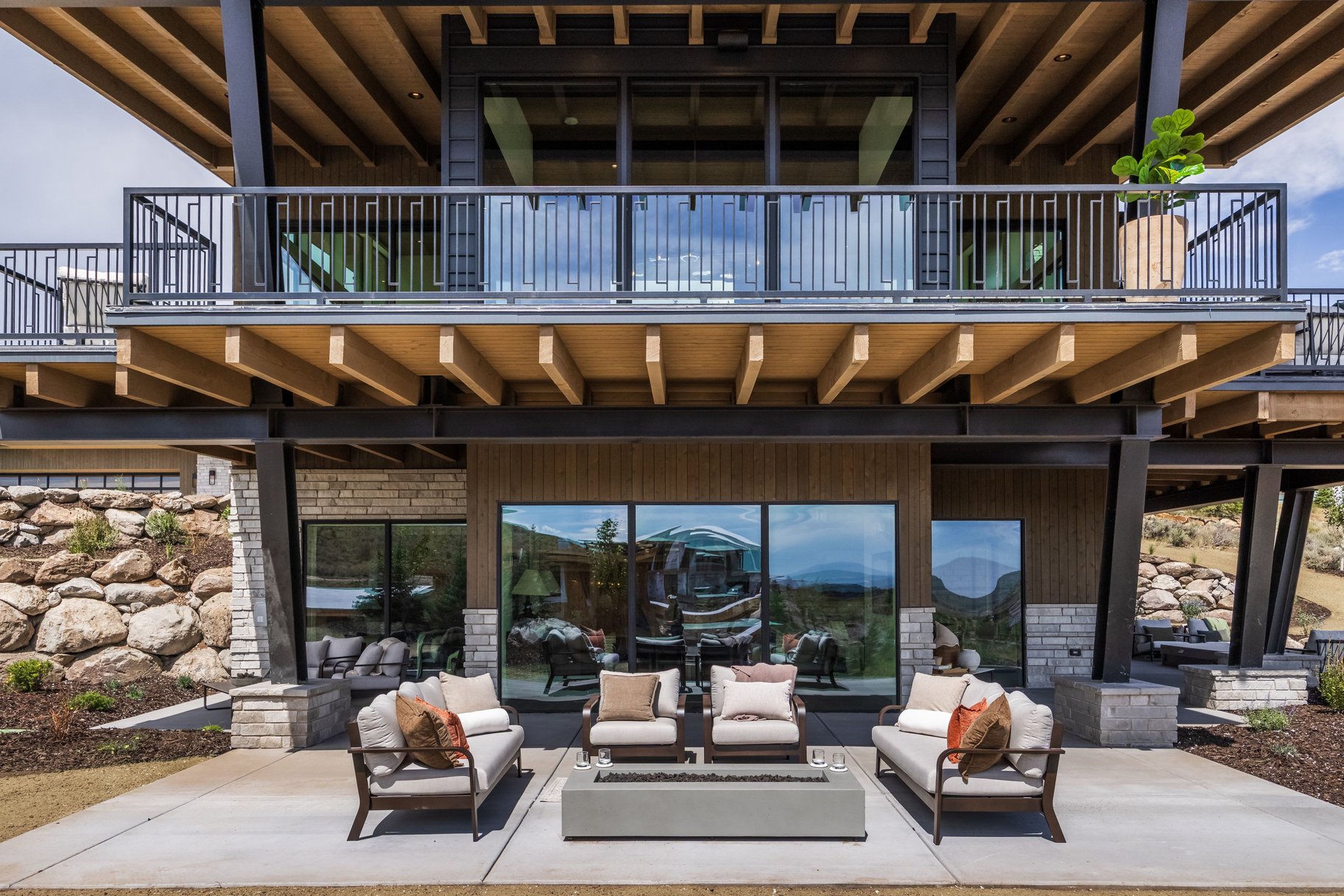  Stunning Promontory Residence Directly Across from The Beach Club - 物件實景