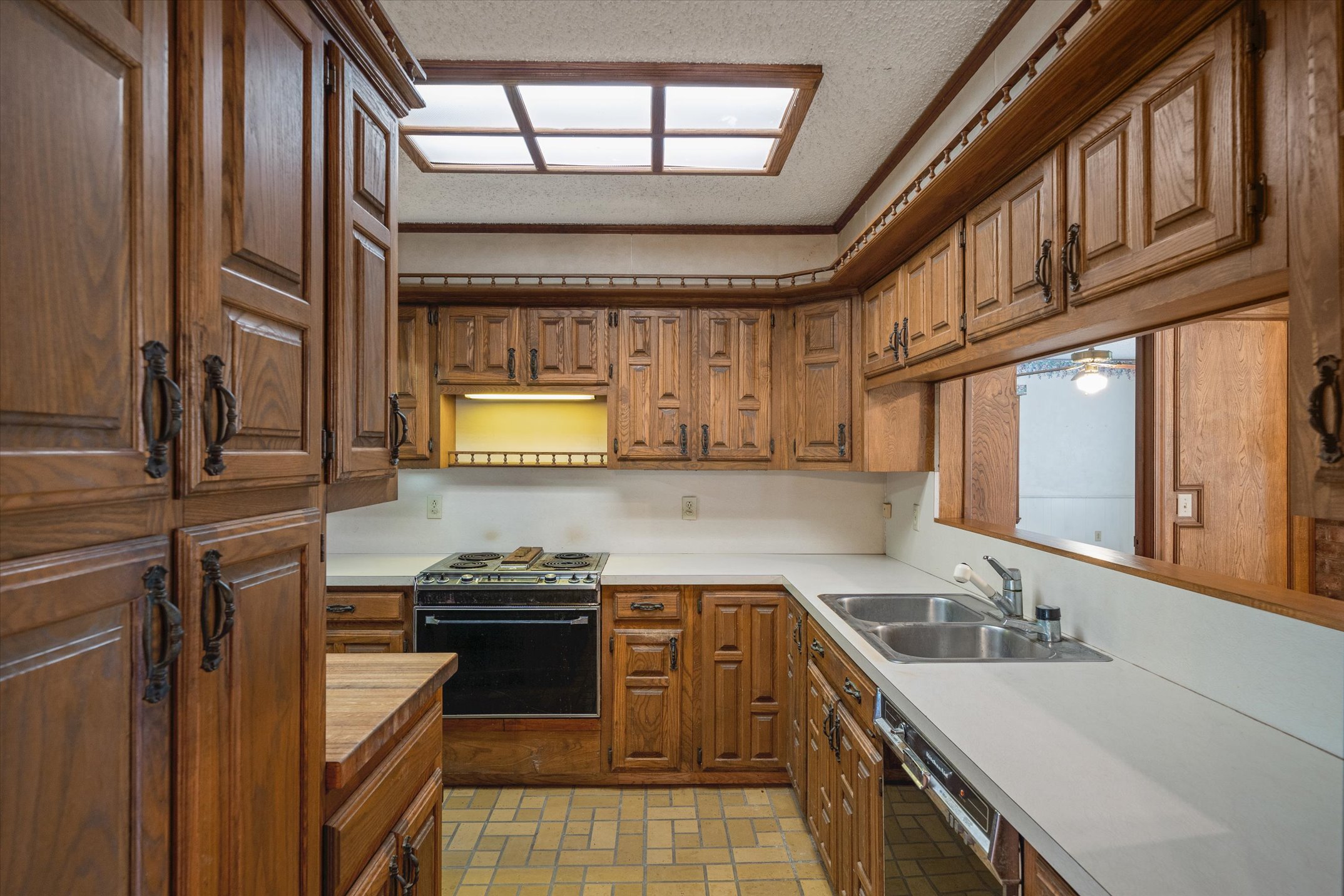 Wills Point, Texas, 75169, United States, 4 Bedrooms Bedrooms, ,3 BathroomsBathrooms,Residential,For Sale,1979230