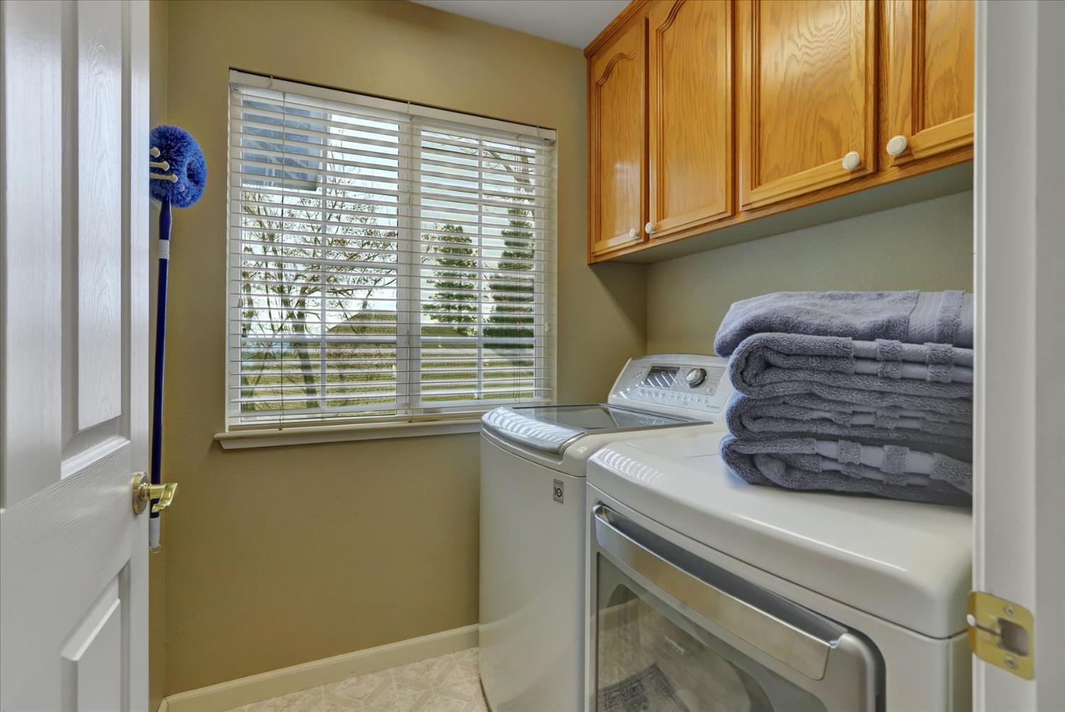 Grass Valley, California, 95945, United States, 3 Bedrooms Bedrooms, ,3 BathroomsBathrooms,Residential,For Sale,2012341