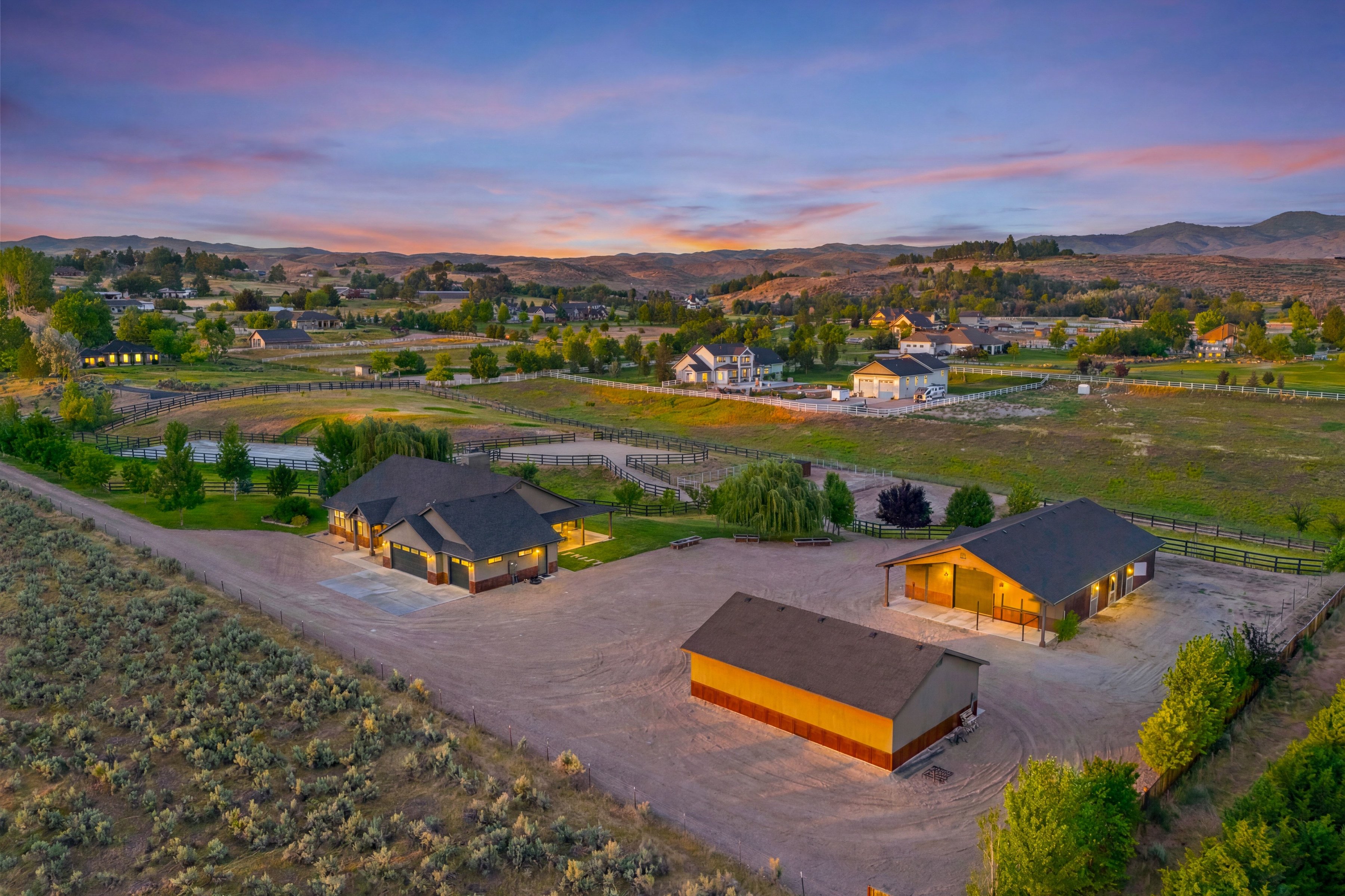  Ranch Living with Mountain View - 物件實景