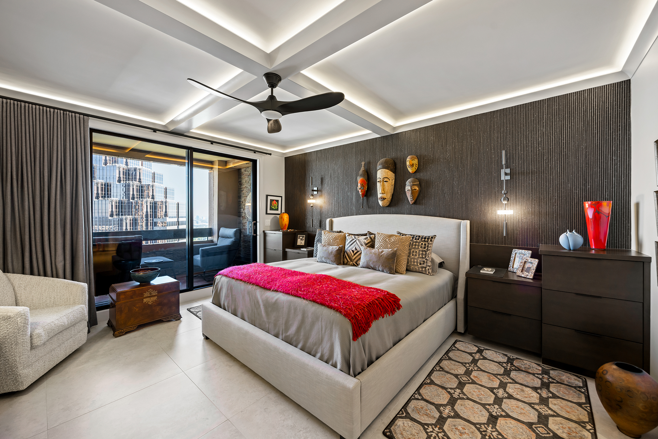  Sophisticated, Highly Customized Home in the Sky - 物件實景