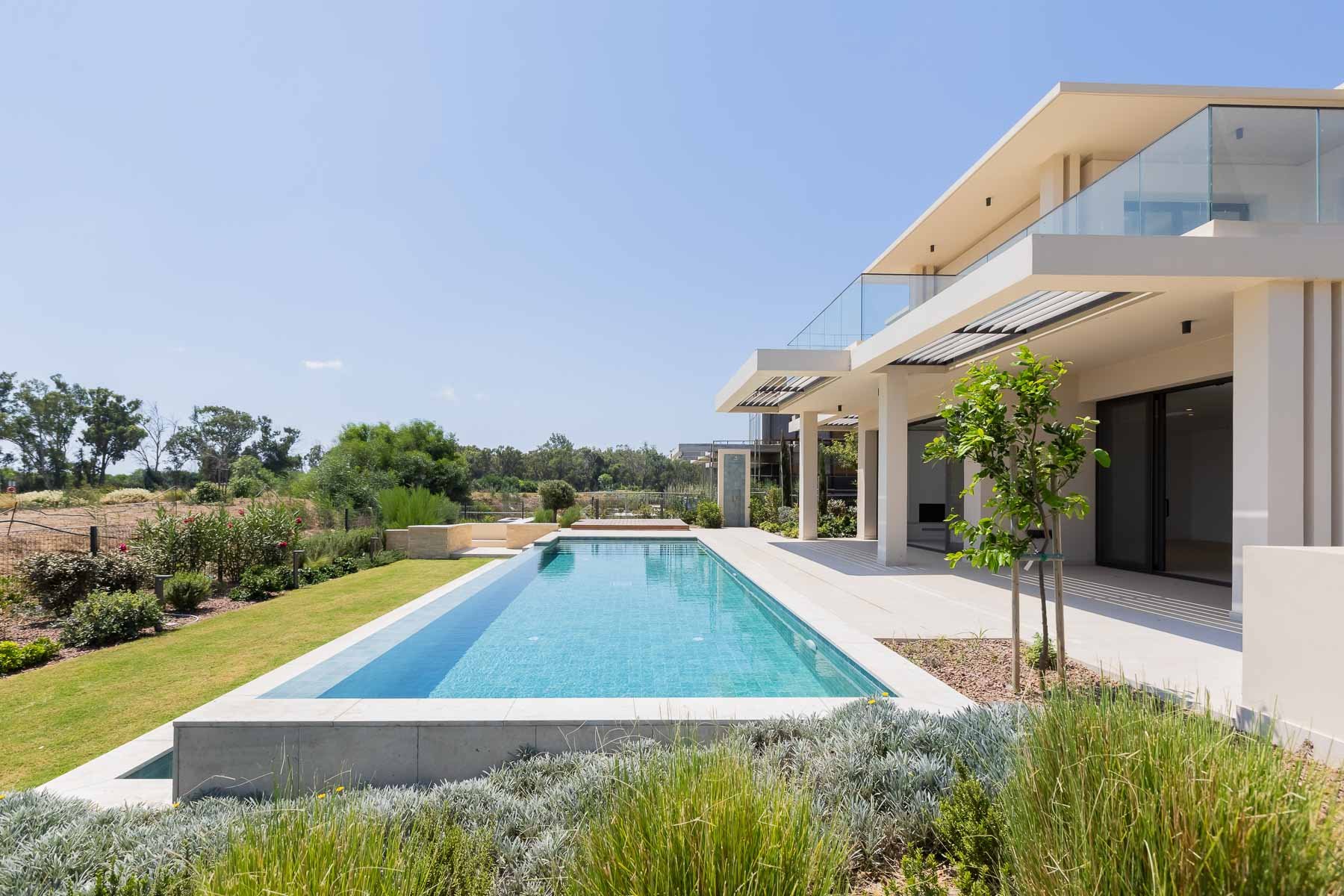  5 Bedroom Villa with Private Pool in a Golf Resort in Limassol - 物件實景