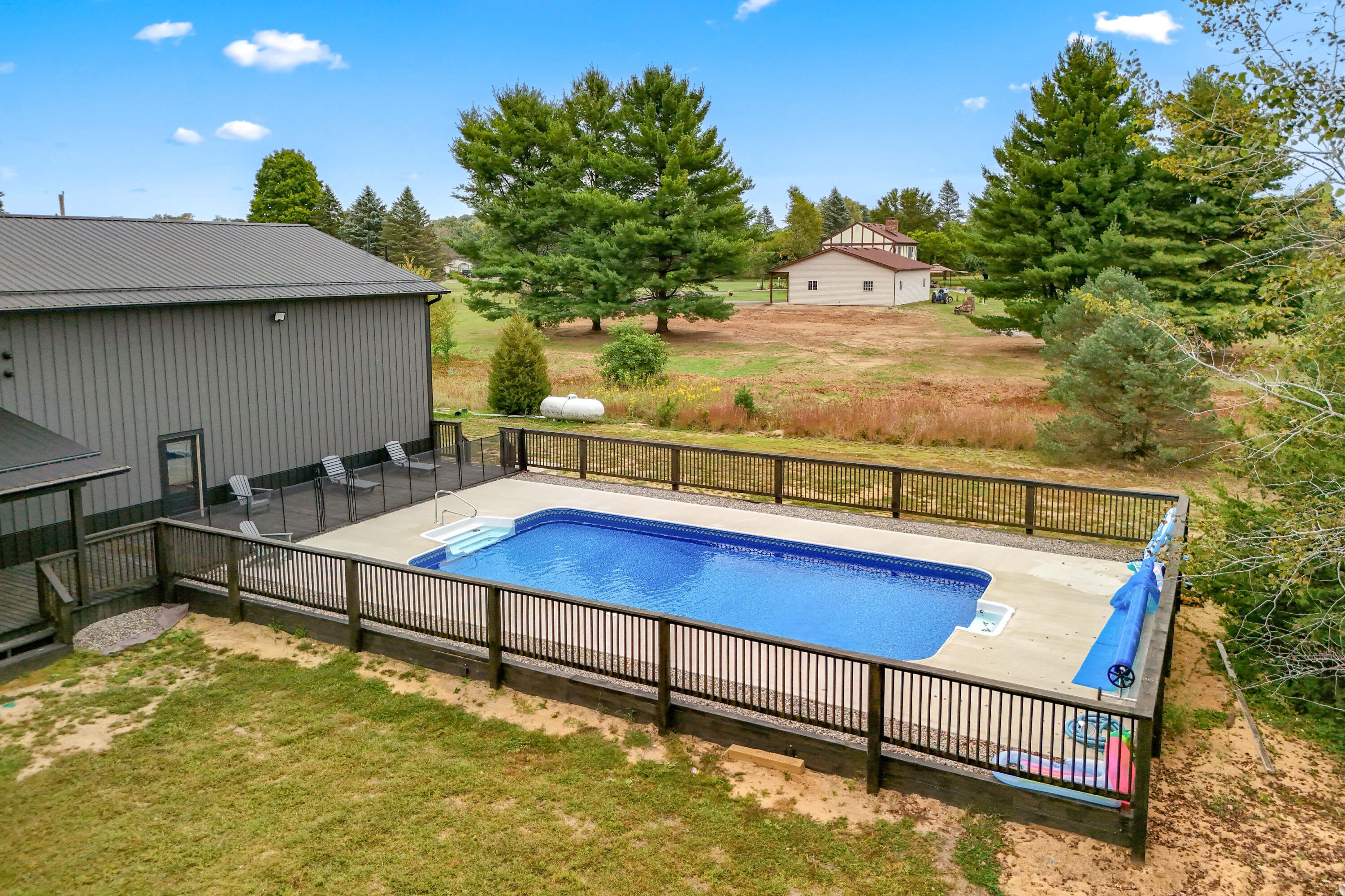 Quincy, Michigan, 49082, United States, 2 Bedrooms Bedrooms, ,3 BathroomsBathrooms,Residential,For Sale,1979767