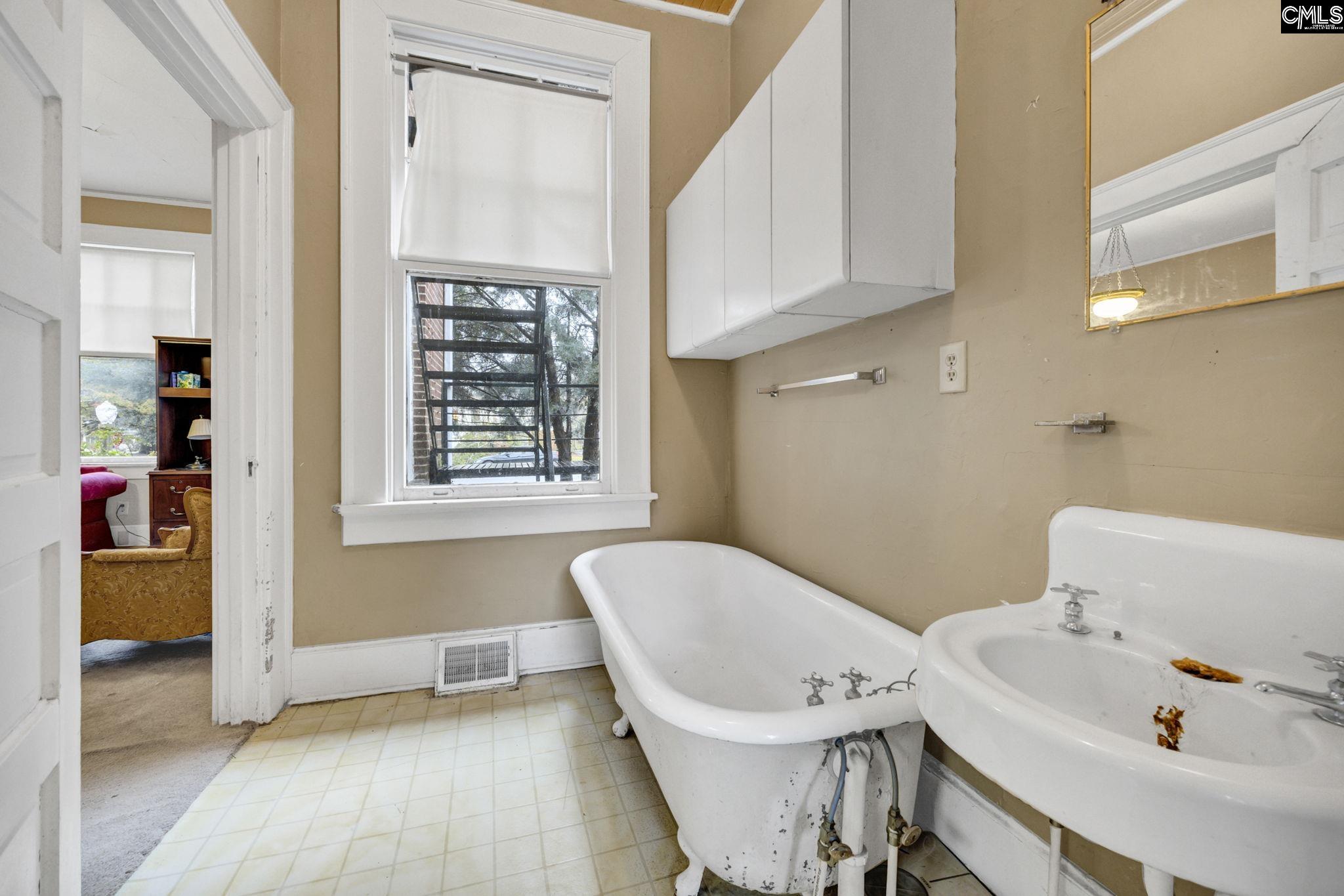 Columbia, South Carolina, 29205, United States, 4 Bedrooms Bedrooms, ,3 BathroomsBathrooms,Residential,For Sale,2002839