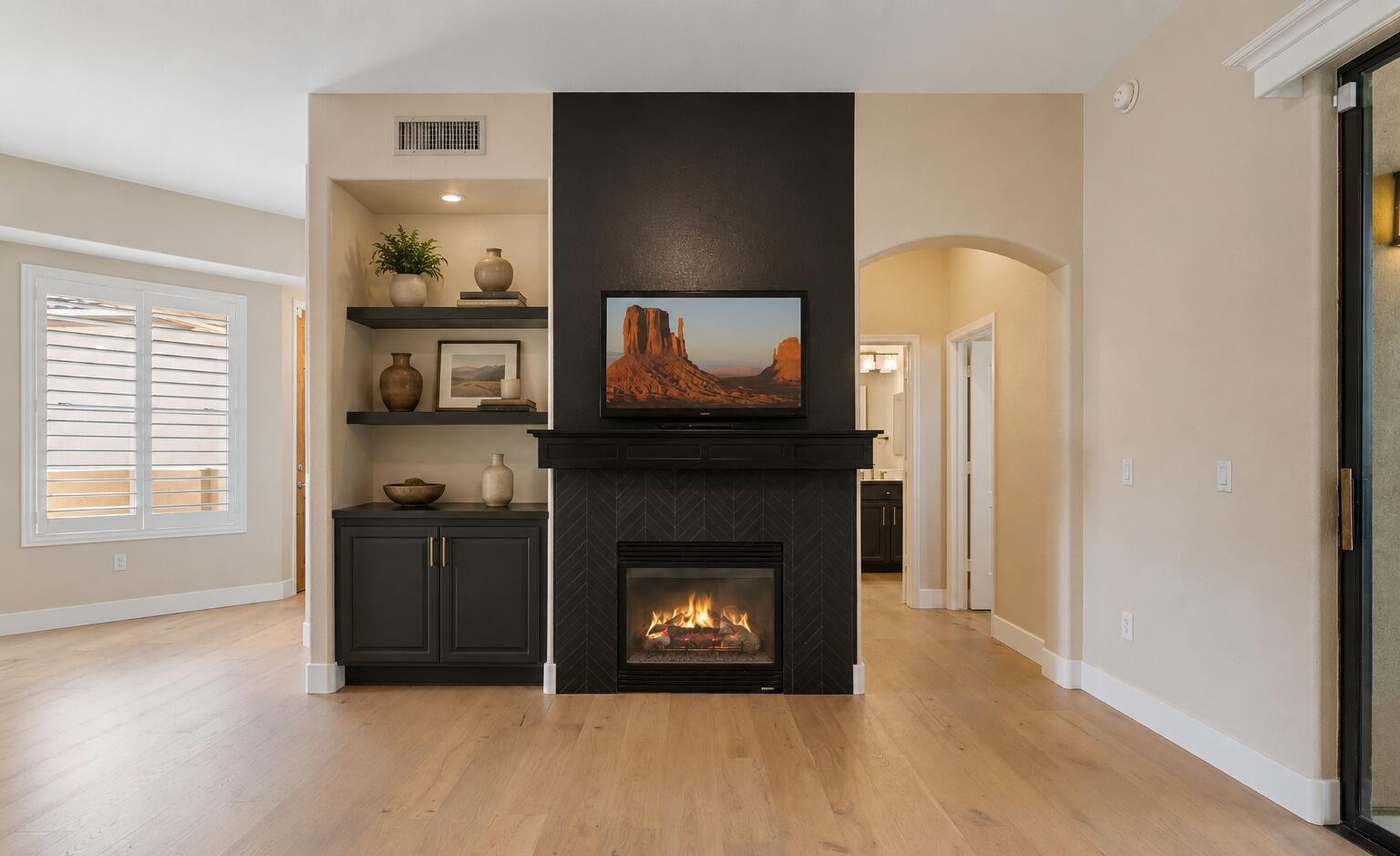  7027 N Scottsdale Road  Paradise Valley, AZ - 物件實景
