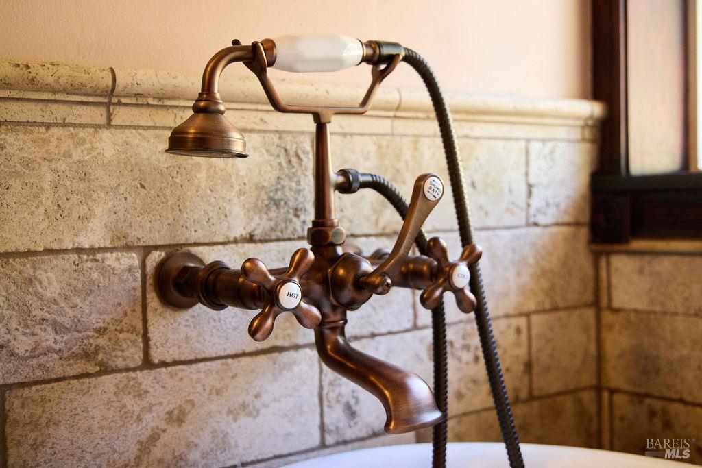 Redwood Valley, California, 95470-8010, United States, 3 Bedrooms Bedrooms, ,2 BathroomsBathrooms,Residential,For Sale,1984443