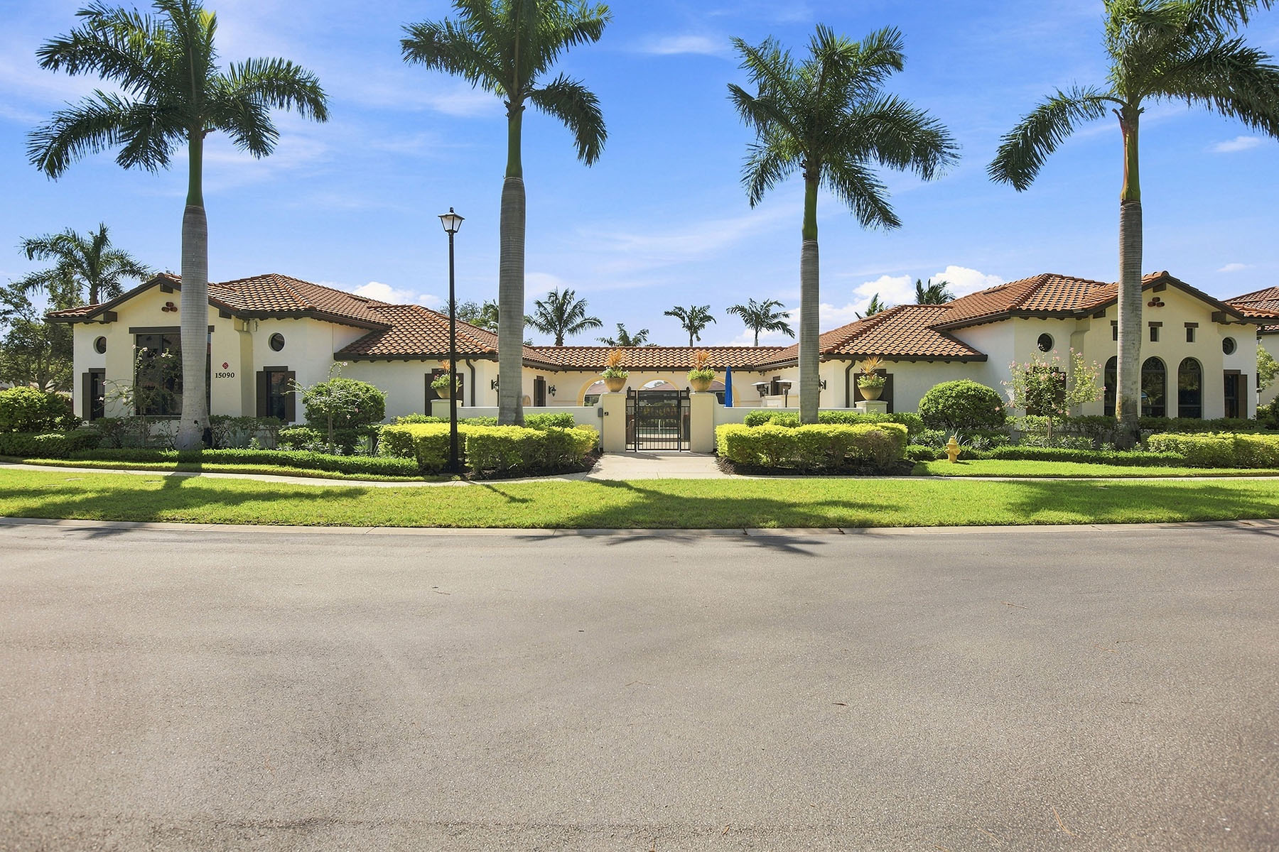 LIVINGSTON LAKES - CARRIAGE HOMES - 物件實景