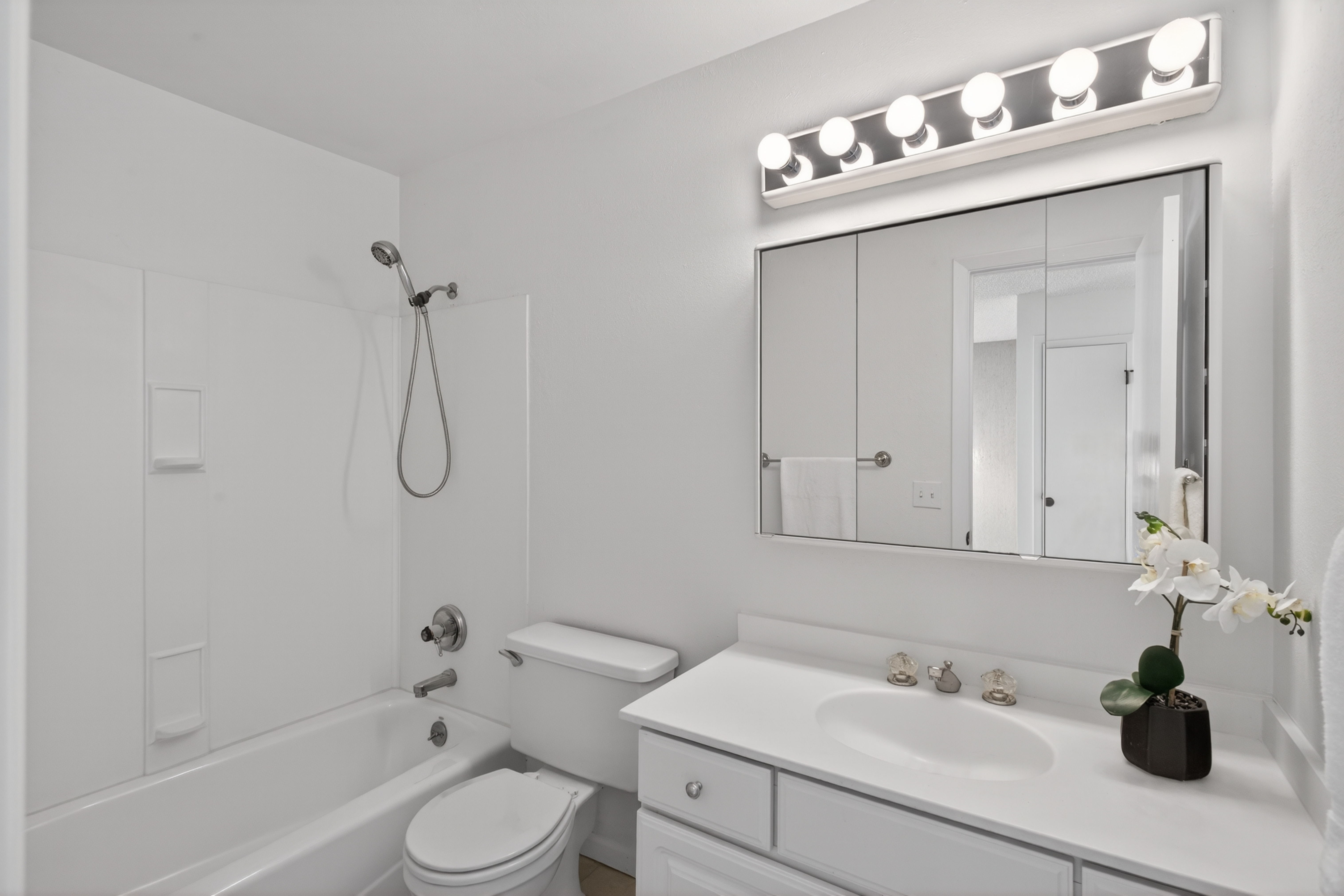  Beautifully maintained end unit in the Fairway 16 community of Heatheridge - 物件實景