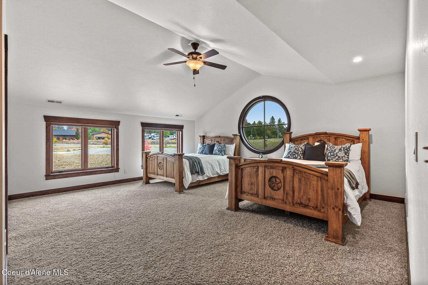 Coeur d'Alene, Idaho, 83814, United States, 4 Bedrooms Bedrooms, ,4 BathroomsBathrooms,Residential,For Sale,1978612