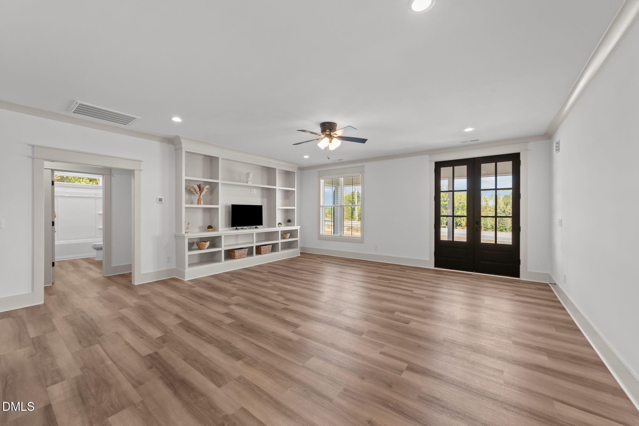 Fuquay Varina, North Carolina, 27526, United States, 3 Bedrooms Bedrooms, ,2 BathroomsBathrooms,Residential,For Sale,1975707