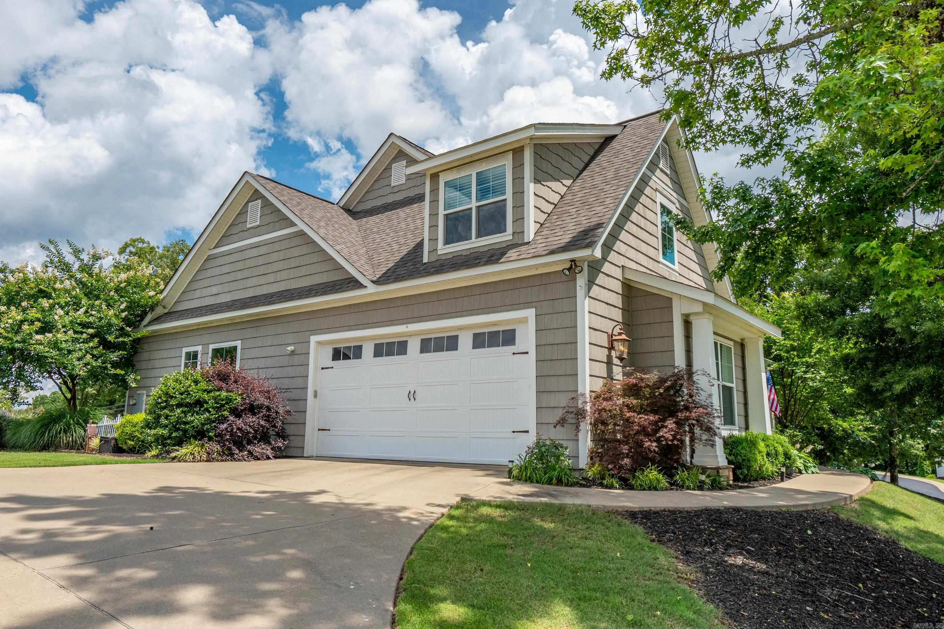 Hot Springs, Arkansas, 71913, United States, 4 Bedrooms Bedrooms, ,4 BathroomsBathrooms,Residential,For Sale,2019314