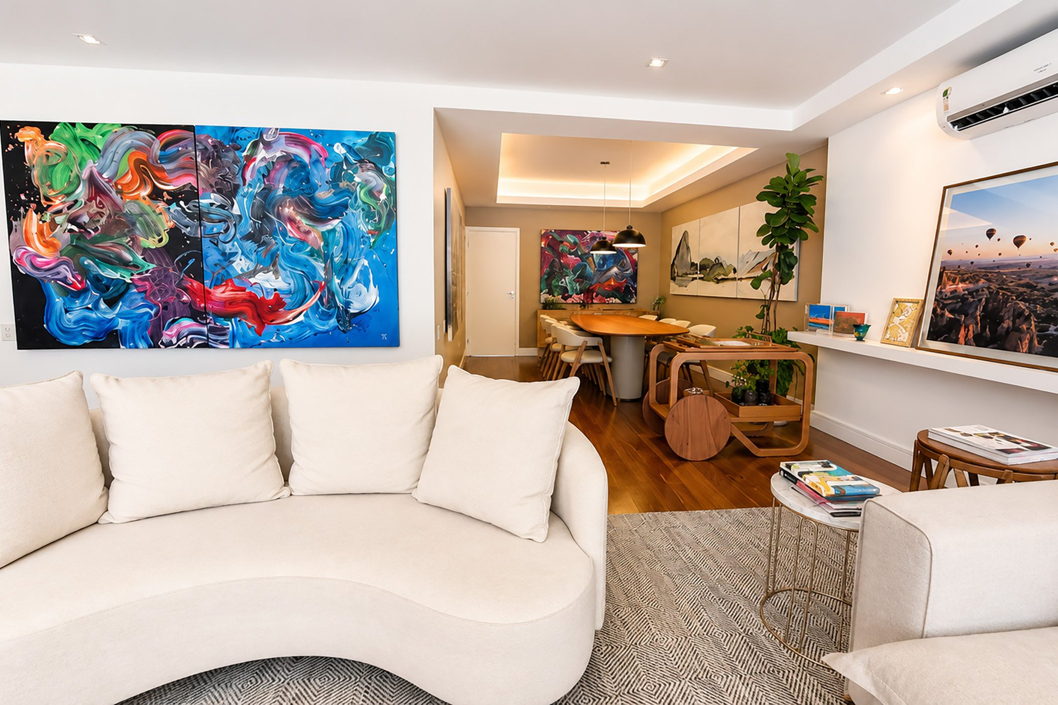  Apartment with terrace and partial ocean views on a coveted street in Ipanema - 物件實景