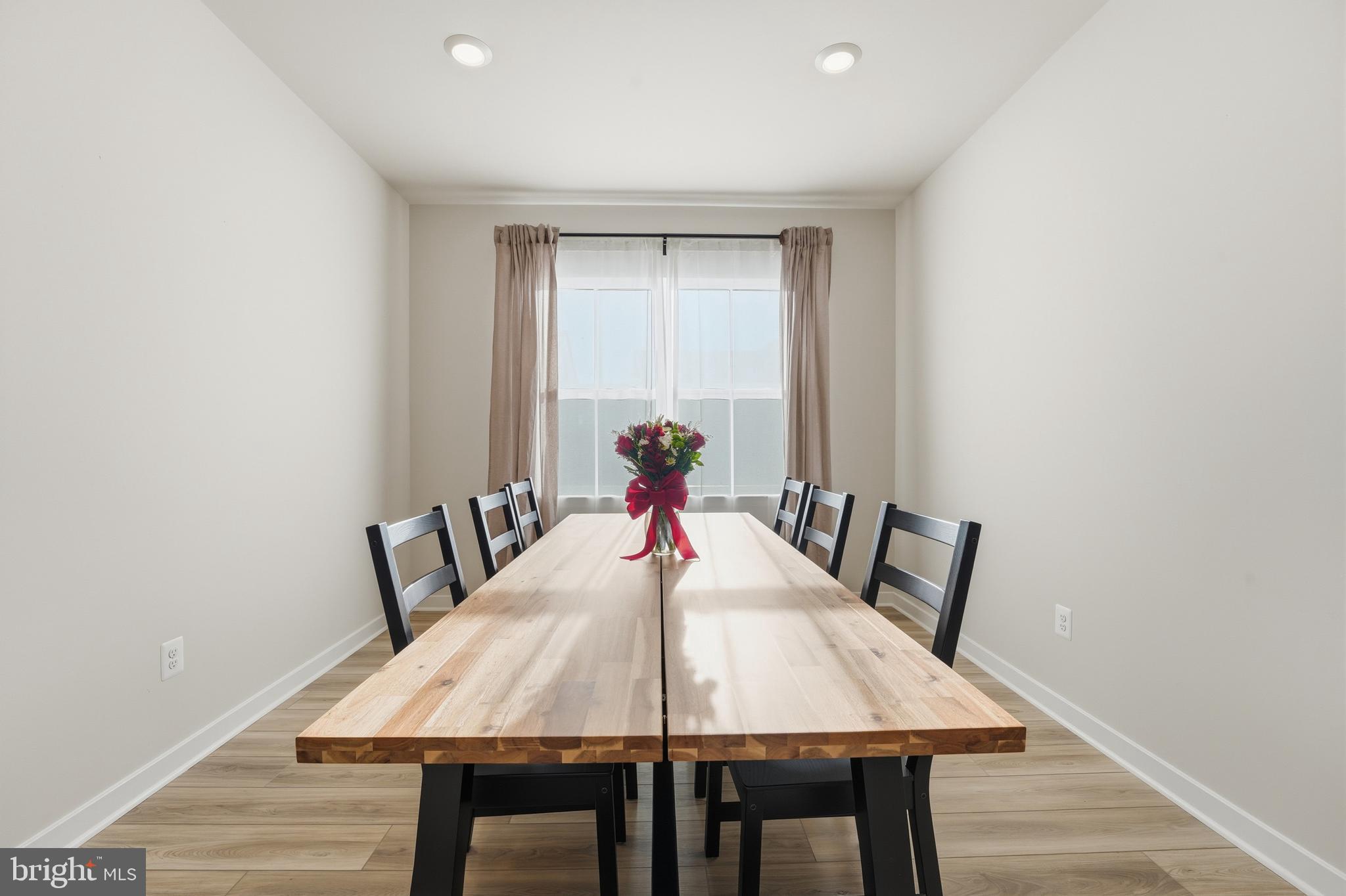 Jeffersonton, Virginia, 22724, United States, 4 Bedrooms Bedrooms, ,3 BathroomsBathrooms,Residential,For Sale,2005610