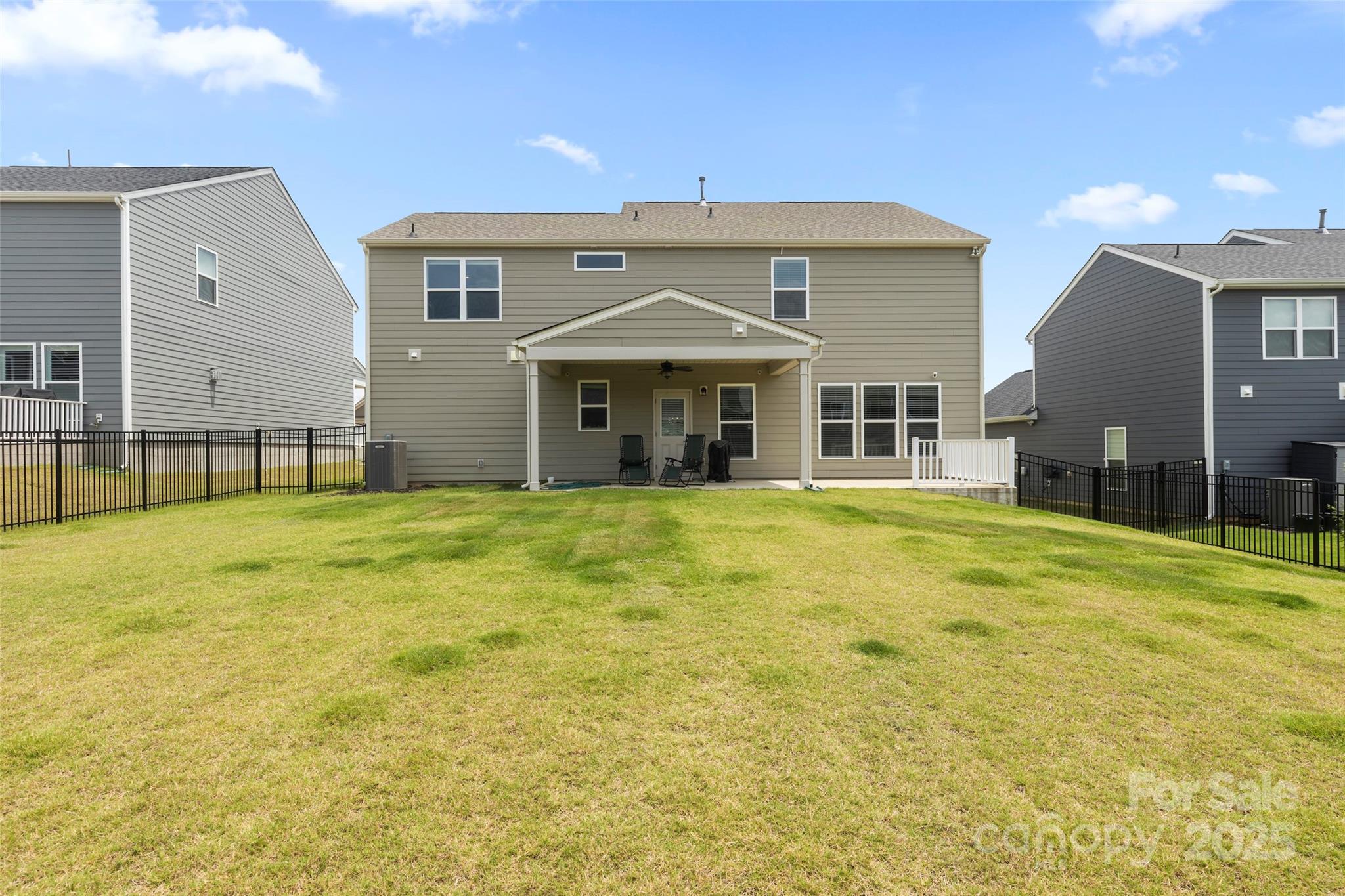 Charlotte, North Carolina, 28278, United States, 5 Bedrooms Bedrooms, ,5 BathroomsBathrooms,Residential,For Sale,1866050