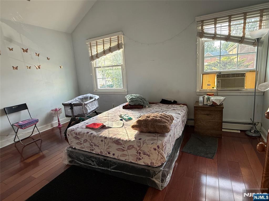 Kearny, New Jersey, 07032, United States, 3 Bedrooms Bedrooms, ,2 BathroomsBathrooms,Residential,For Sale,1927539