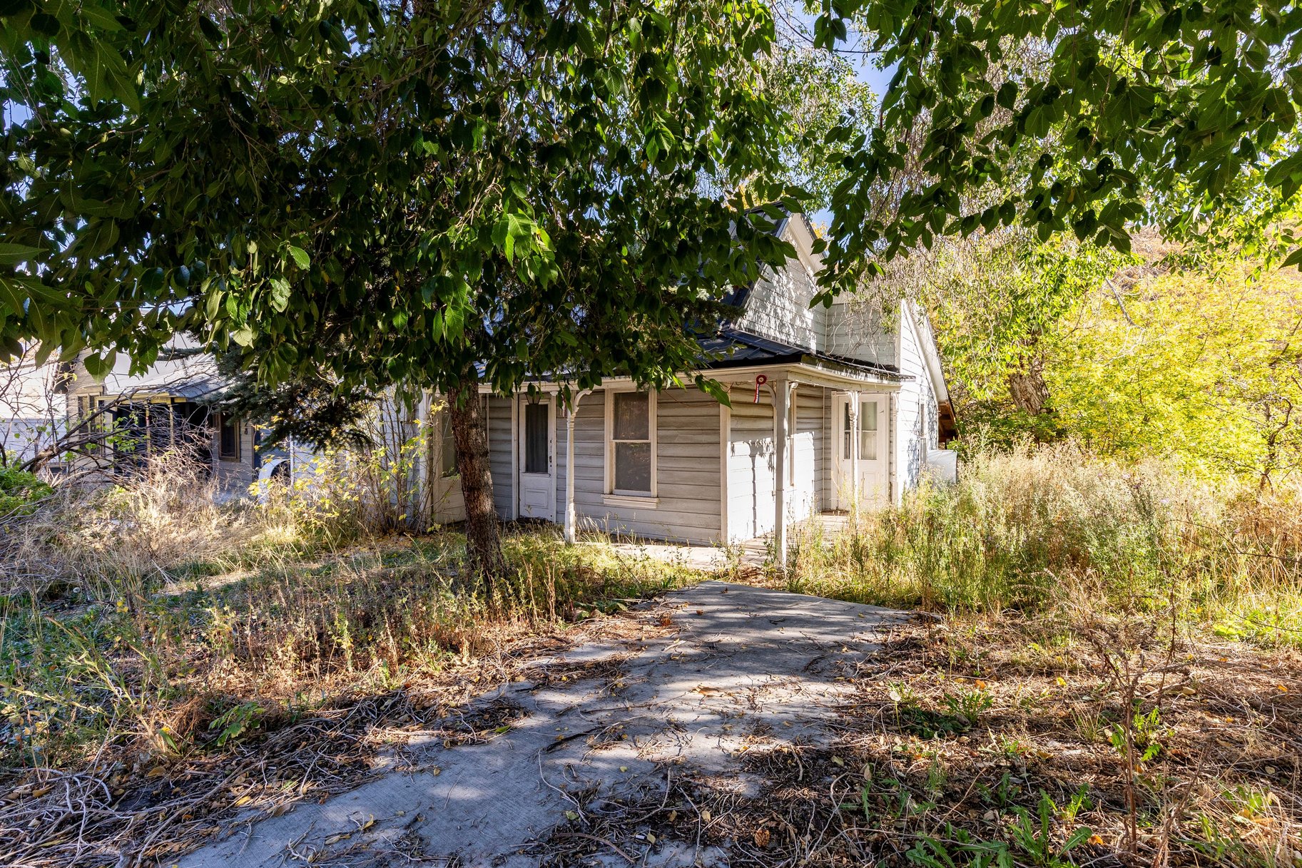  Redevelopment Opportunity on a Flat Lot Walkable to Main Street and Town Lift - 物件實景