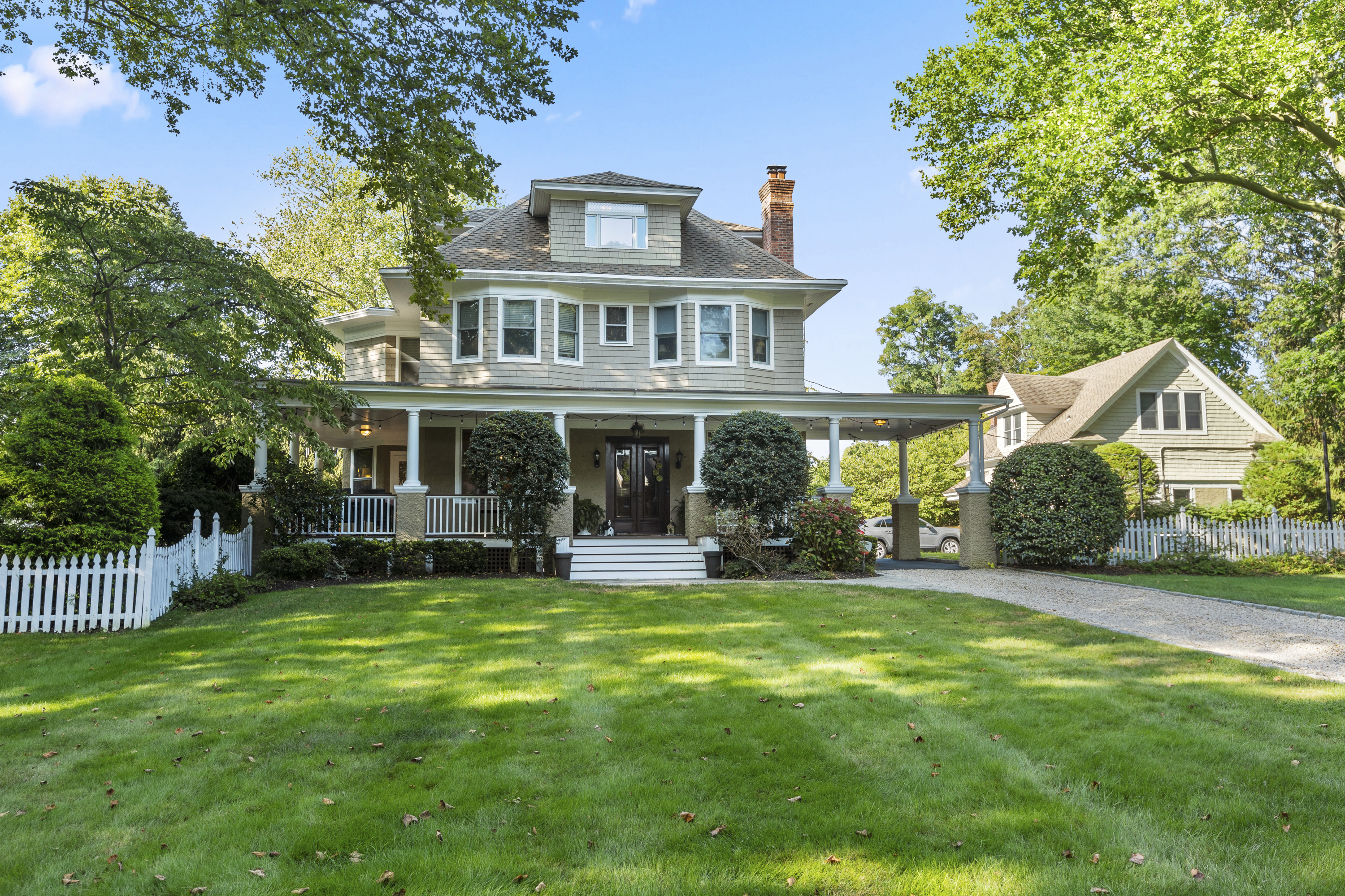 38 Cedar Street, Stony Brook, NY 11790 