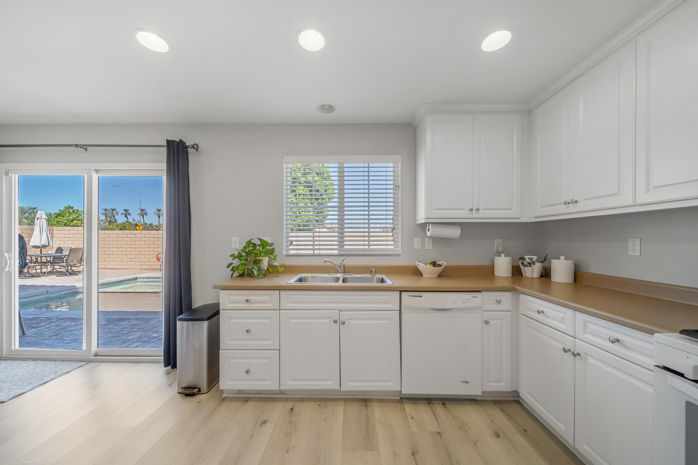 Coachella, California, 92236, United States, 5 Bedrooms Bedrooms, ,3 BathroomsBathrooms,Residential,For Sale,1986838