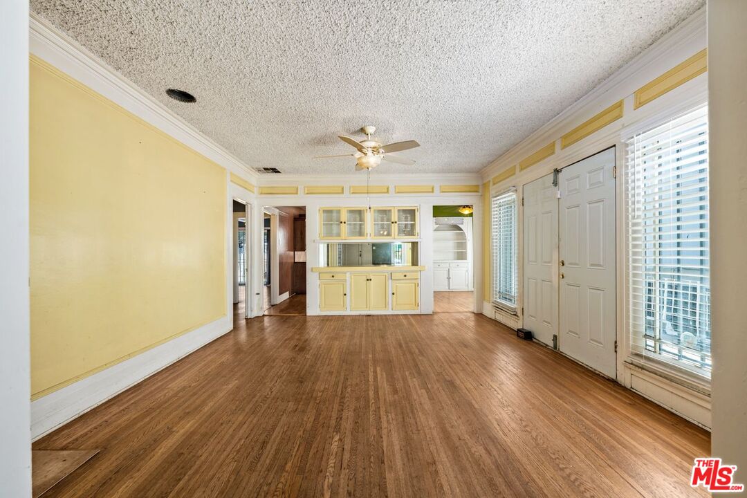 Los Angeles, California, 90004, United States, 3 Bedrooms Bedrooms, ,1 BathroomBathrooms,Residential,For Sale,1896510
