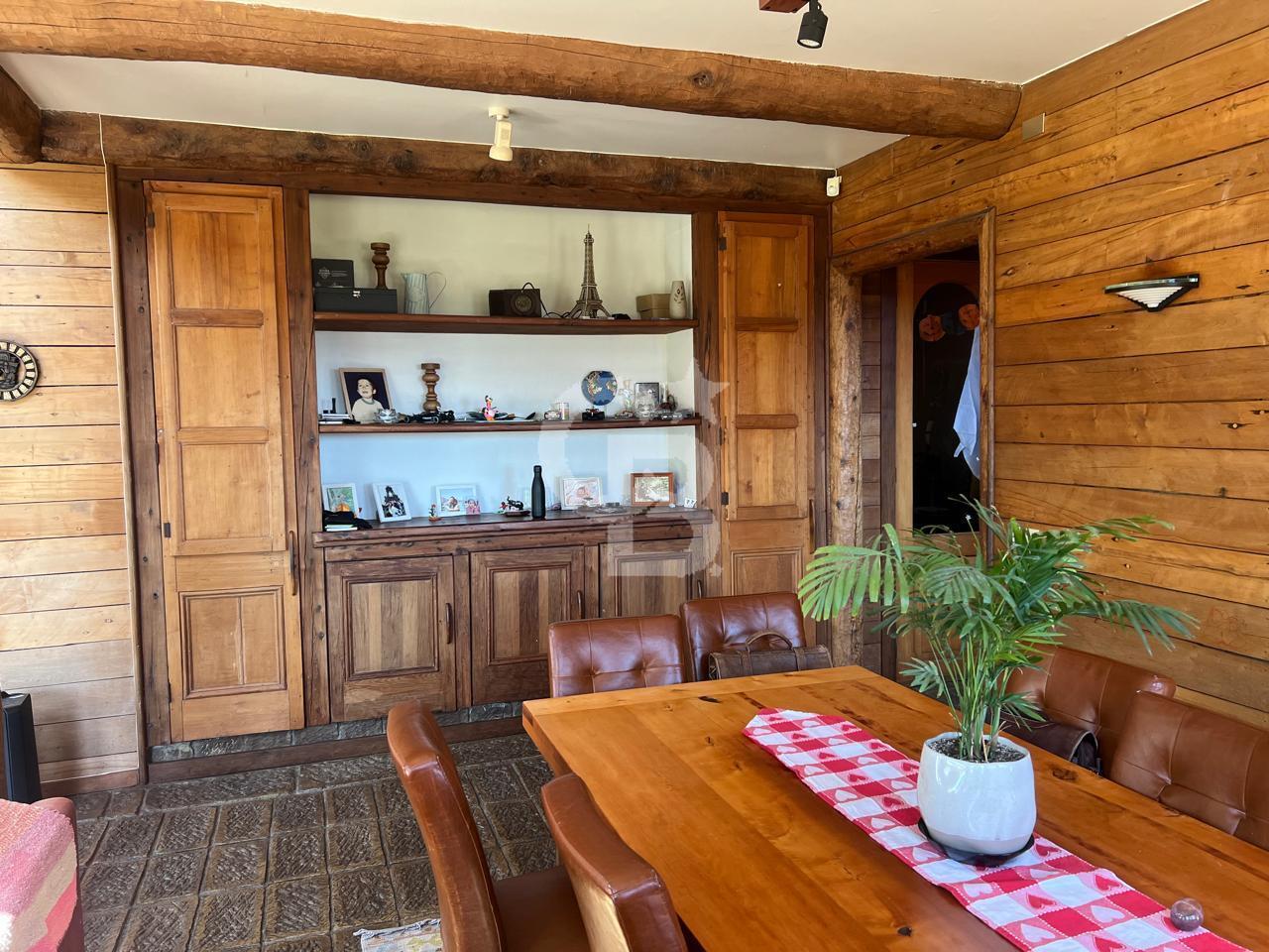 Puerto Varas, Chile, 4 Bedrooms Bedrooms, ,3 BathroomsBathrooms,Residential,For Sale,1993186