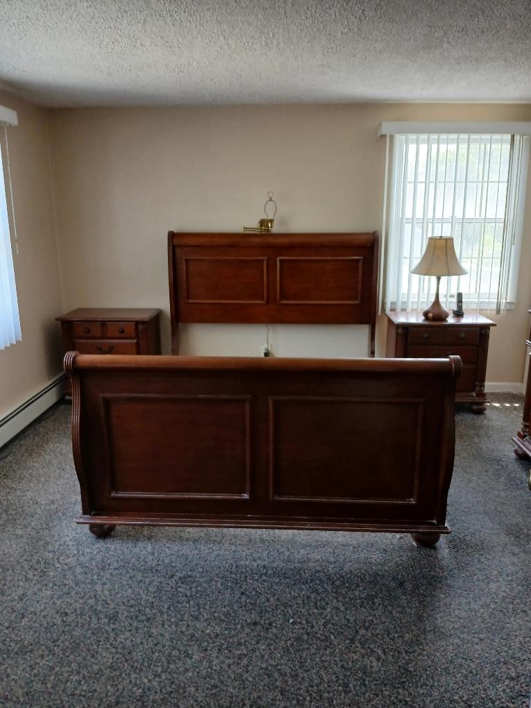 Lake Grove, New York, 11755, United States, 4 Bedrooms Bedrooms, ,4 BathroomsBathrooms,Residential,For Sale,1877046