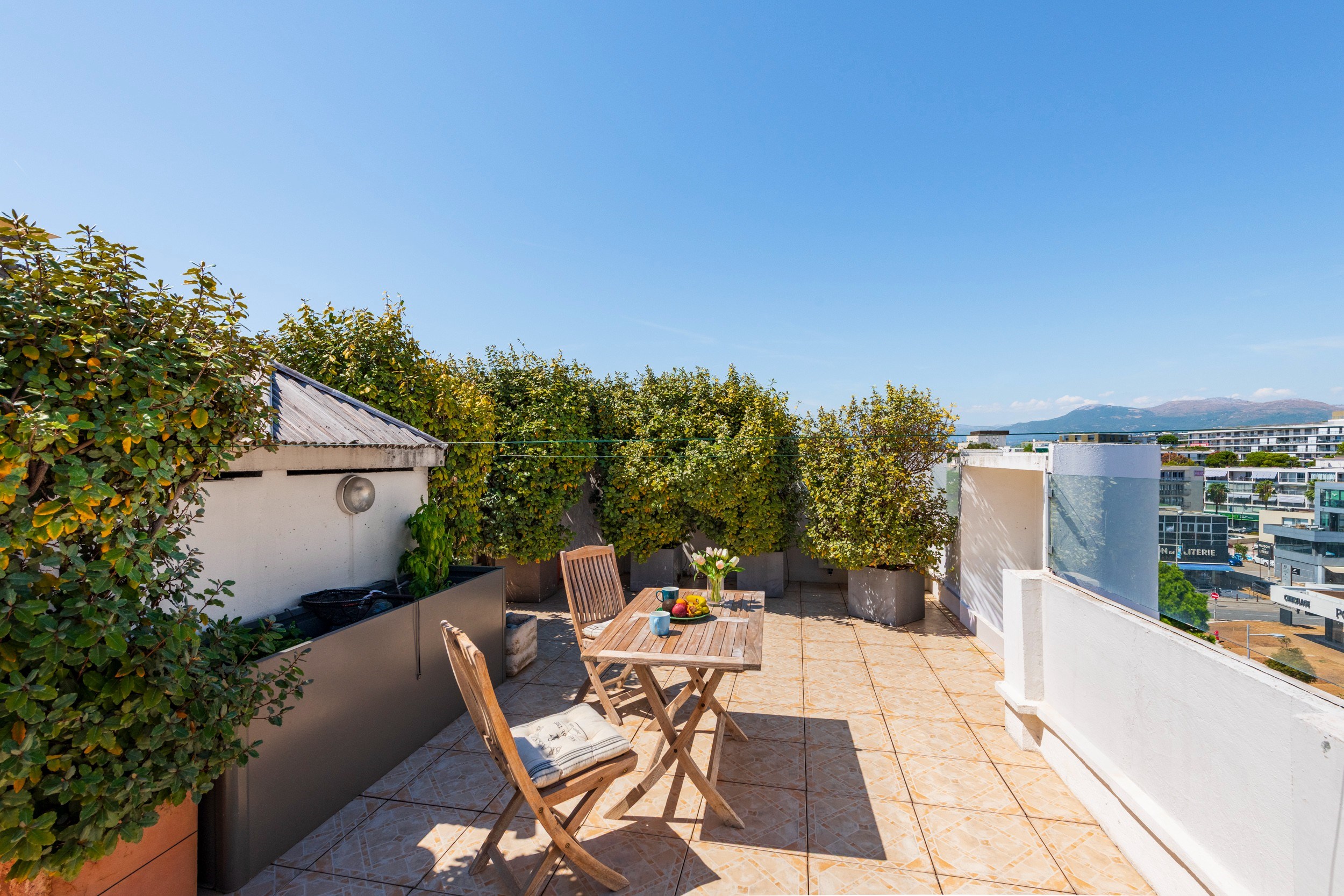  Saint Laurent du Var, 88 sqm two bedroom penthouse with 115 sqm of terraces and… - 物件實景