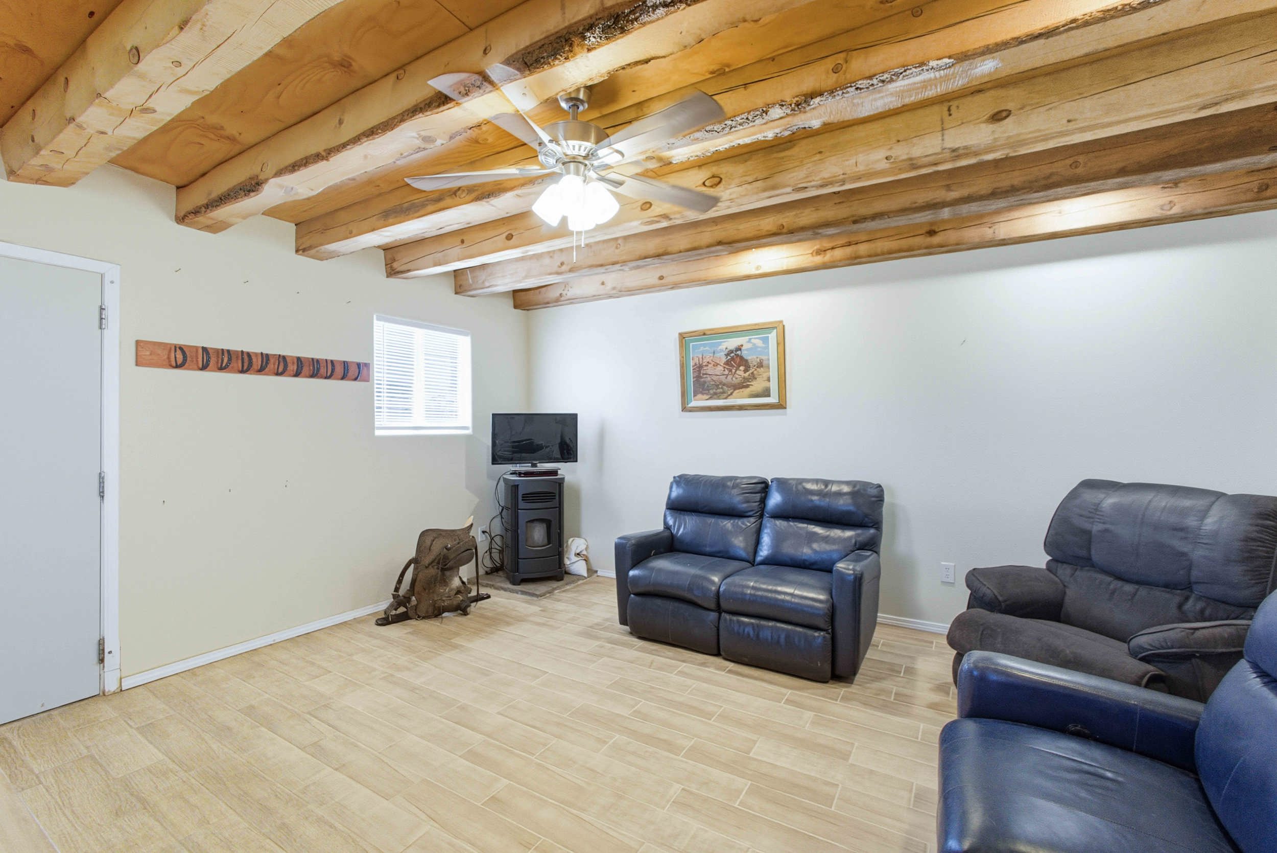 Veguita, New Mexico, 87062, United States, 4 Bedrooms Bedrooms, ,2 BathroomsBathrooms,Residential,For Sale,1974497